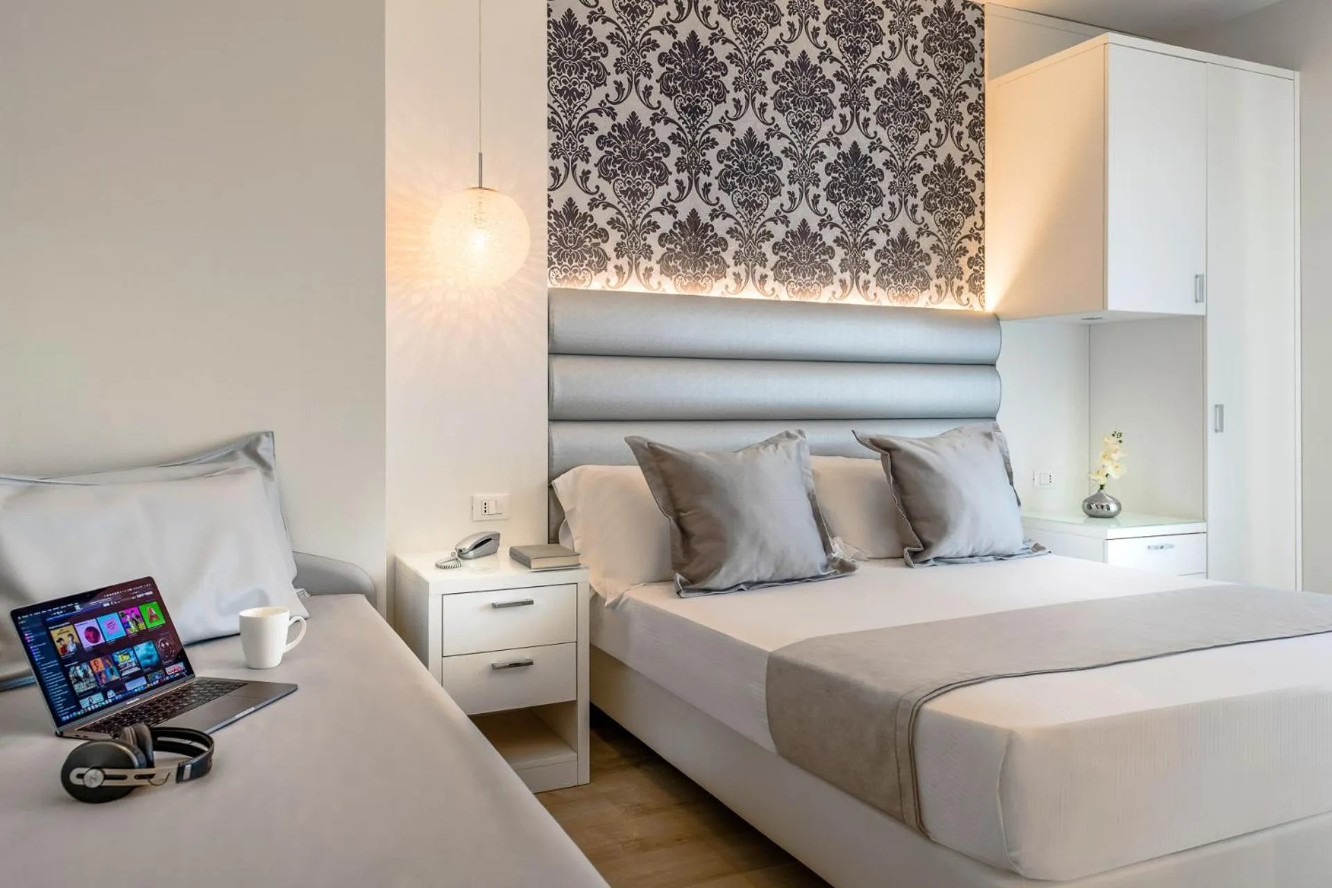 Bedroom, Bed in Hotel Riviera