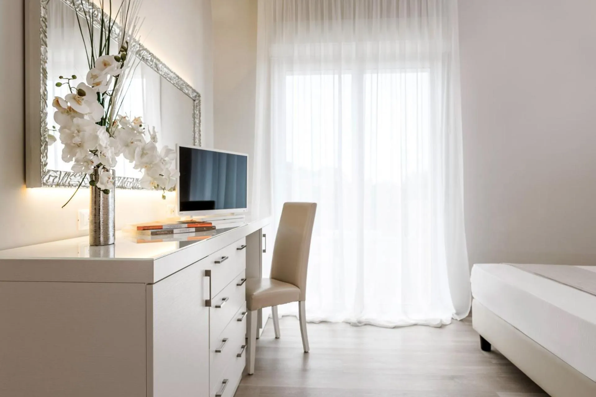 Bedroom, Bed in Hotel Riviera