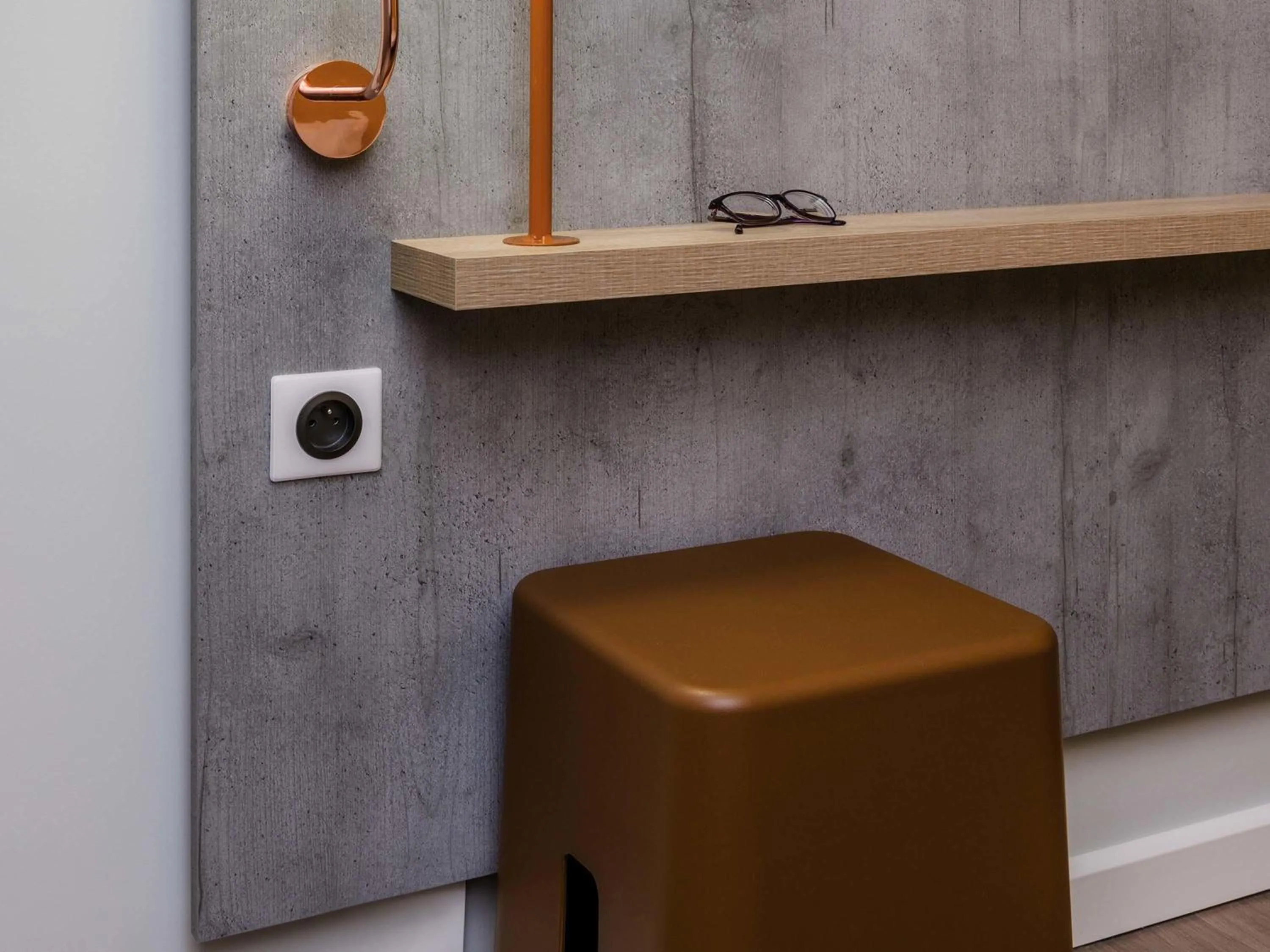 Bedroom in ibis budget Rouen Nord Isneauville