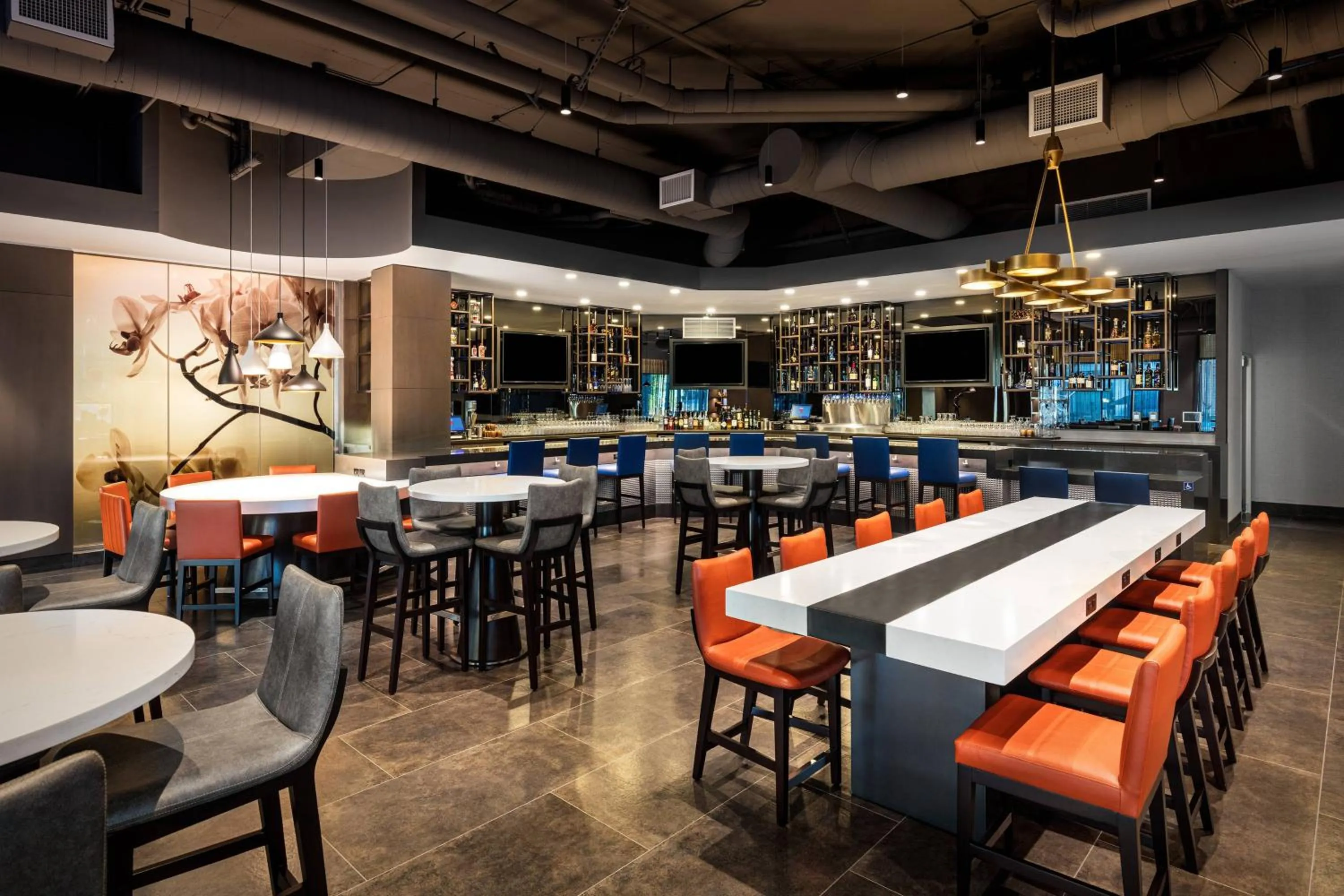 Lounge or bar in Courtyard by Marriott Los Angeles Monterey Park