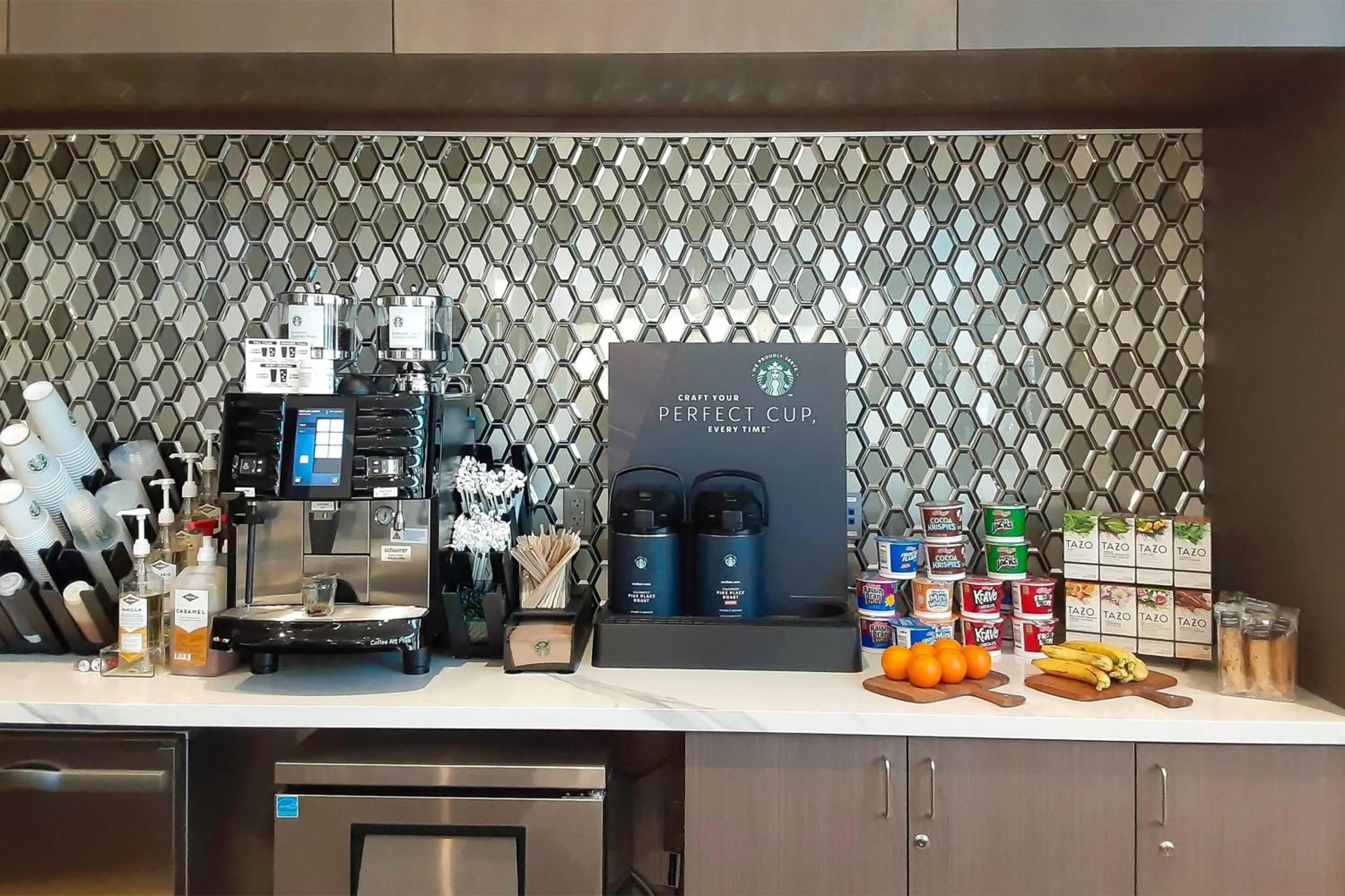 Restaurant/places to eat in Courtyard by Marriott Los Angeles Monterey Park