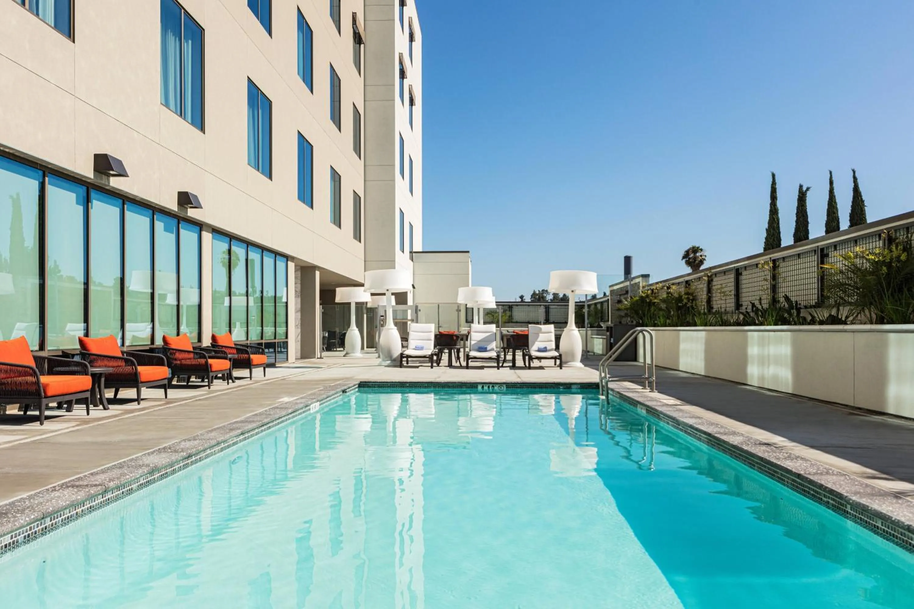 Swimming pool in Courtyard by Marriott Los Angeles Monterey Park