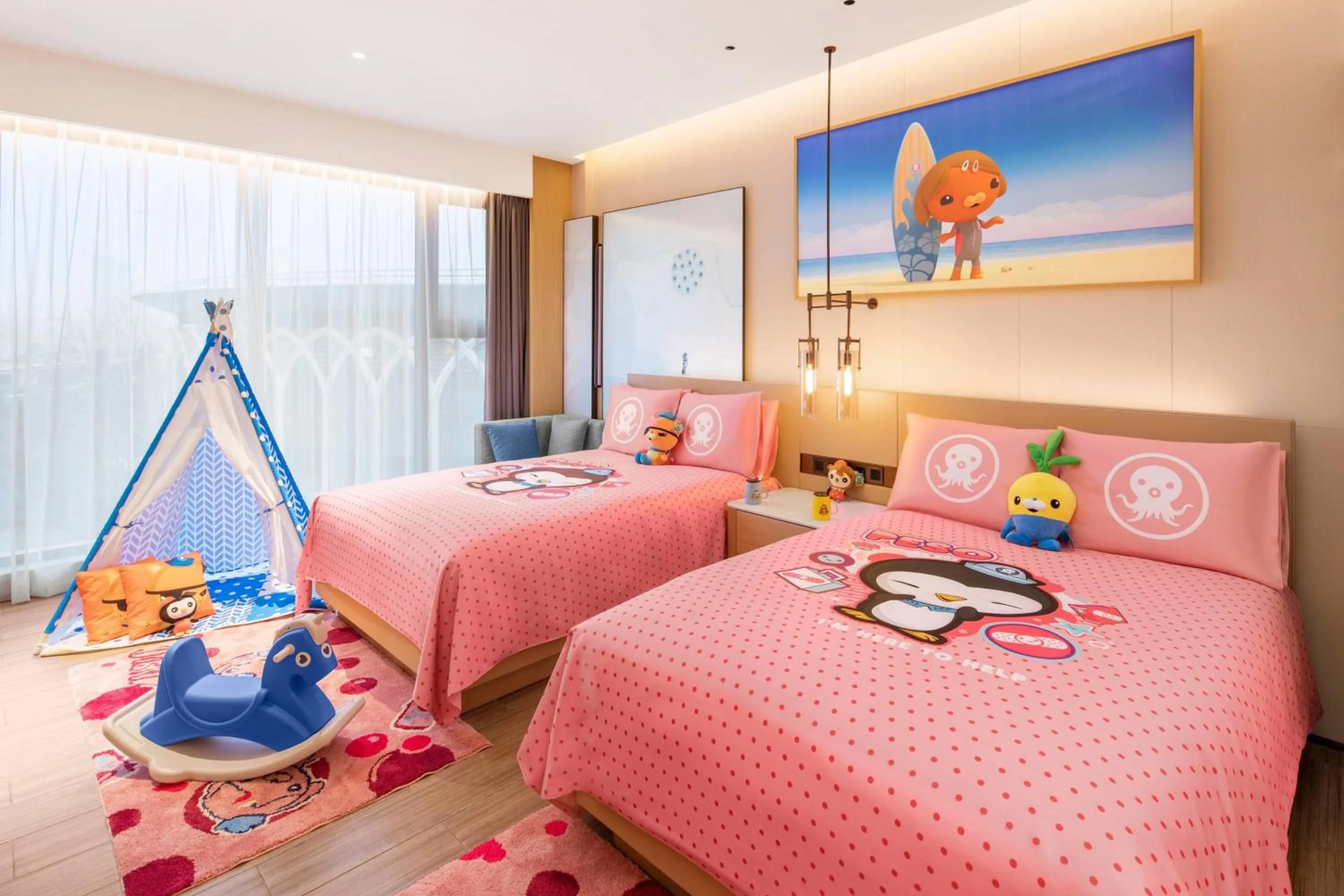 Photo of the whole room, Bed in Suining Marriott Hotel