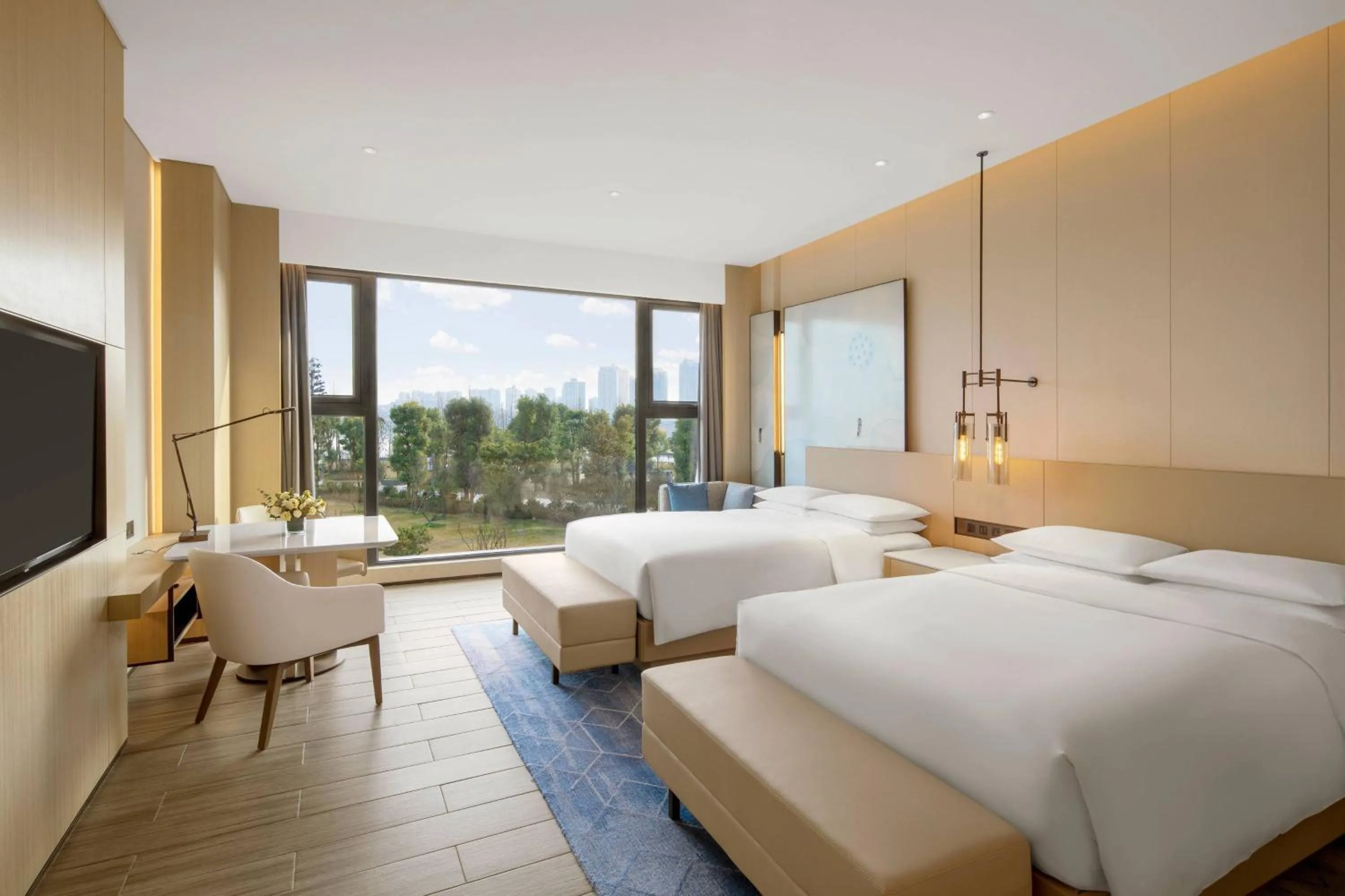 Photo of the whole room, Bed in Suining Marriott Hotel