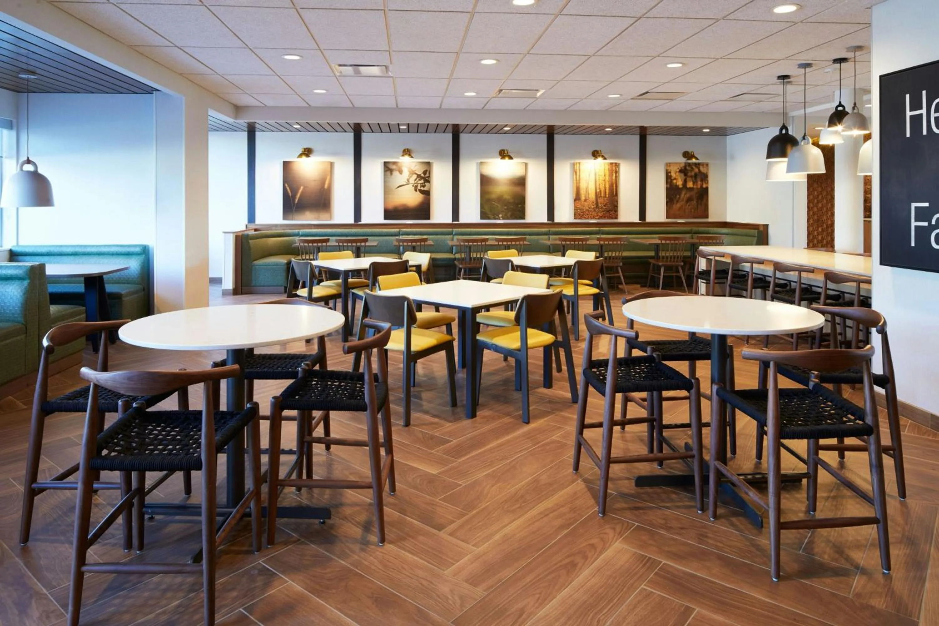 Breakfast in Fairfield Inn & Suites by Marriott Riverside Moreno Valley