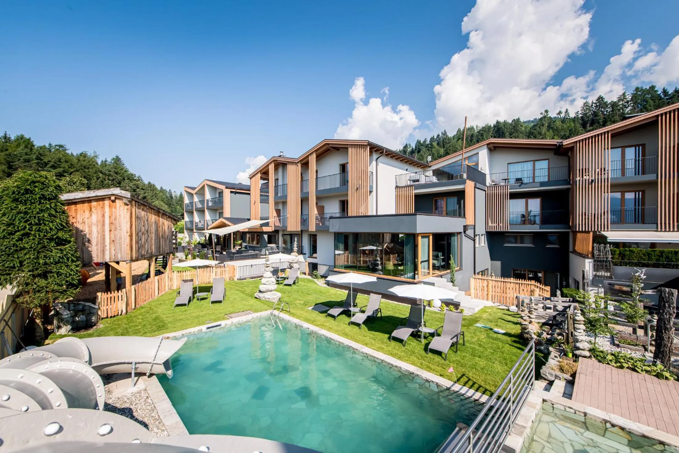 Property building in Hotel Sonnenheim