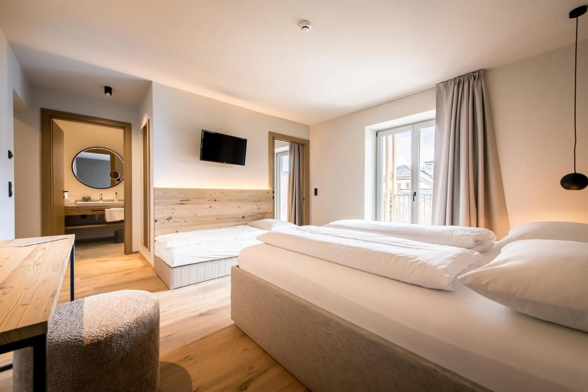 Bedroom, Bed in Hotel Sonnenheim