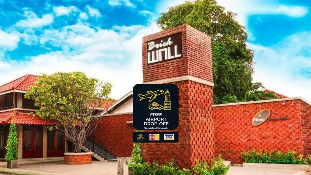 Property building in Olinia Airport Hotel Property building in Olinia Airport Hotel