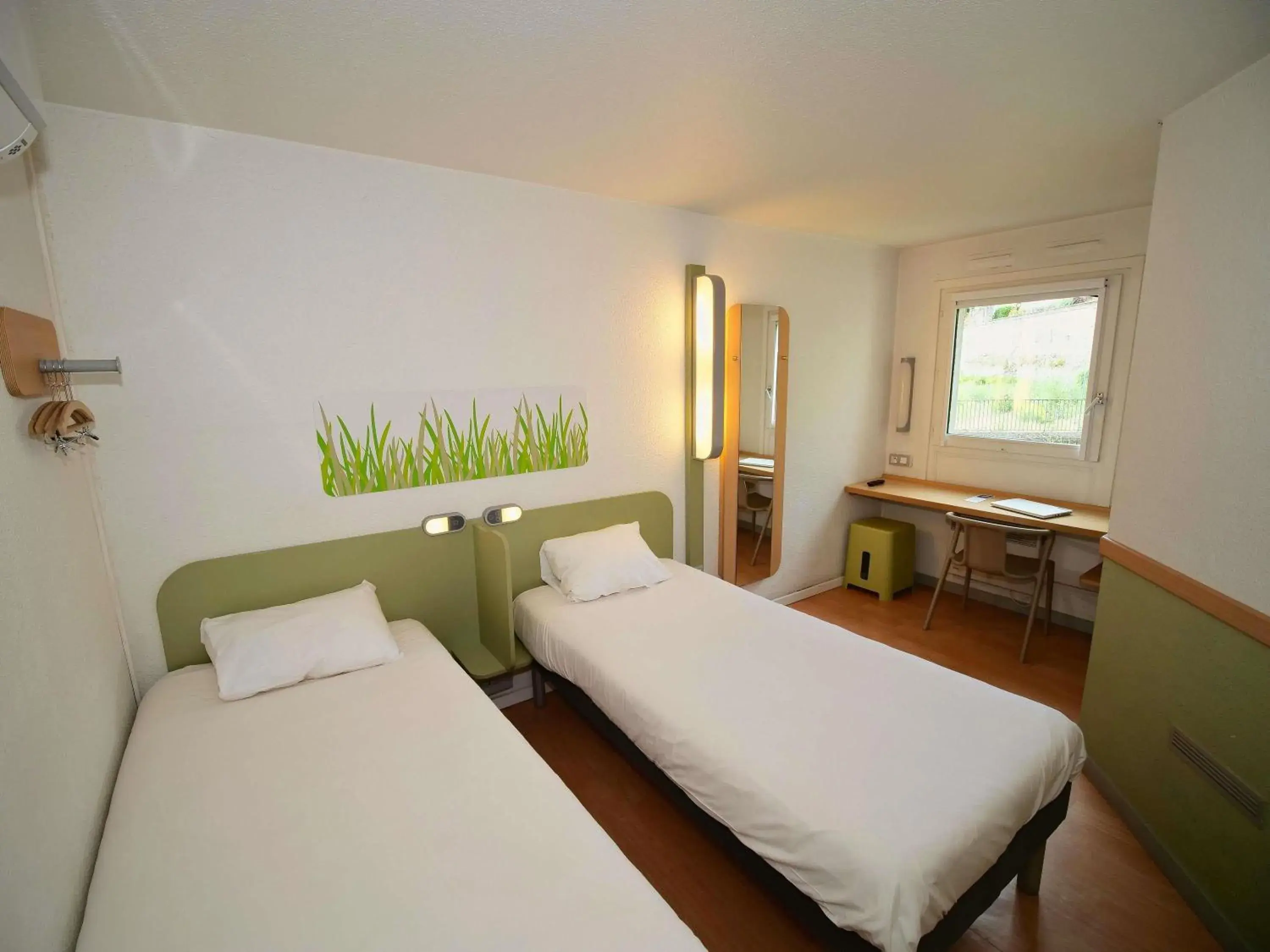 Property building, Bed in ibis budget Blois Centre Property building, Bed in ibis budget Blois Centre