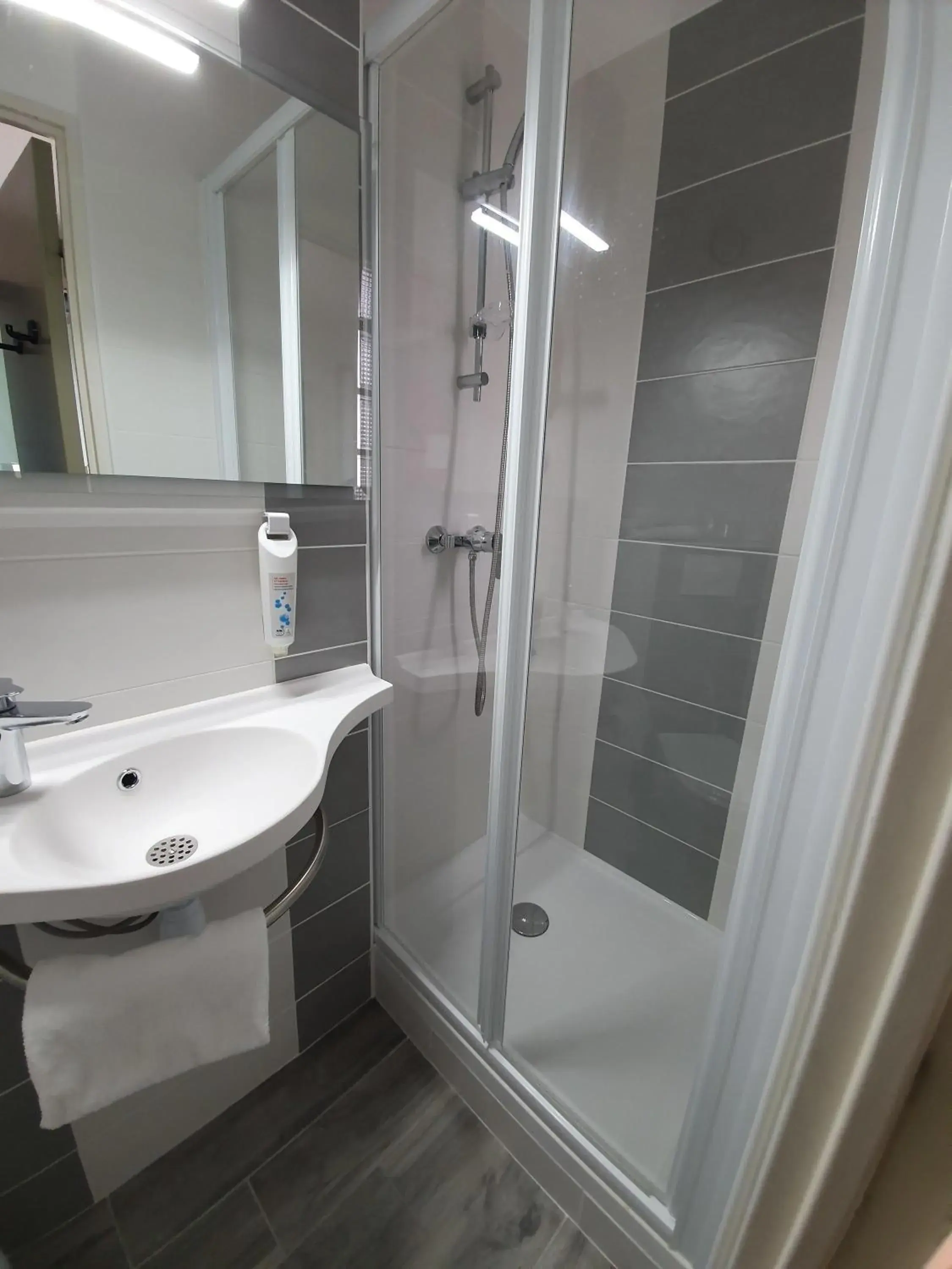 Bedroom in ibis budget Blois Centre Bedroom in ibis budget Blois Centre