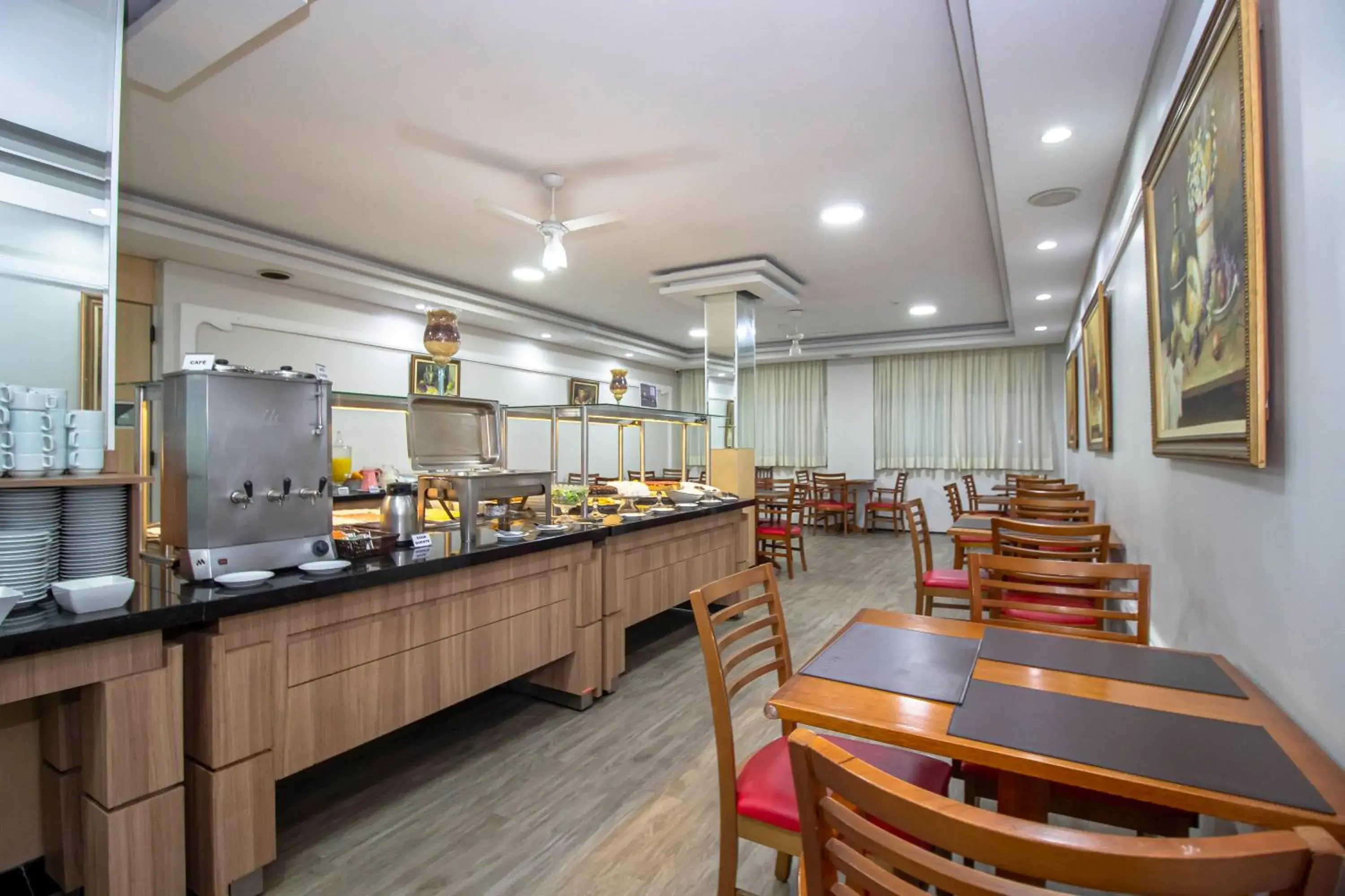 Restaurant/places to eat in Hotel Golden Park Curitiba By Nacional Inn Restaurant/places to eat in Hotel Golden Park Curitiba By Nacional Inn