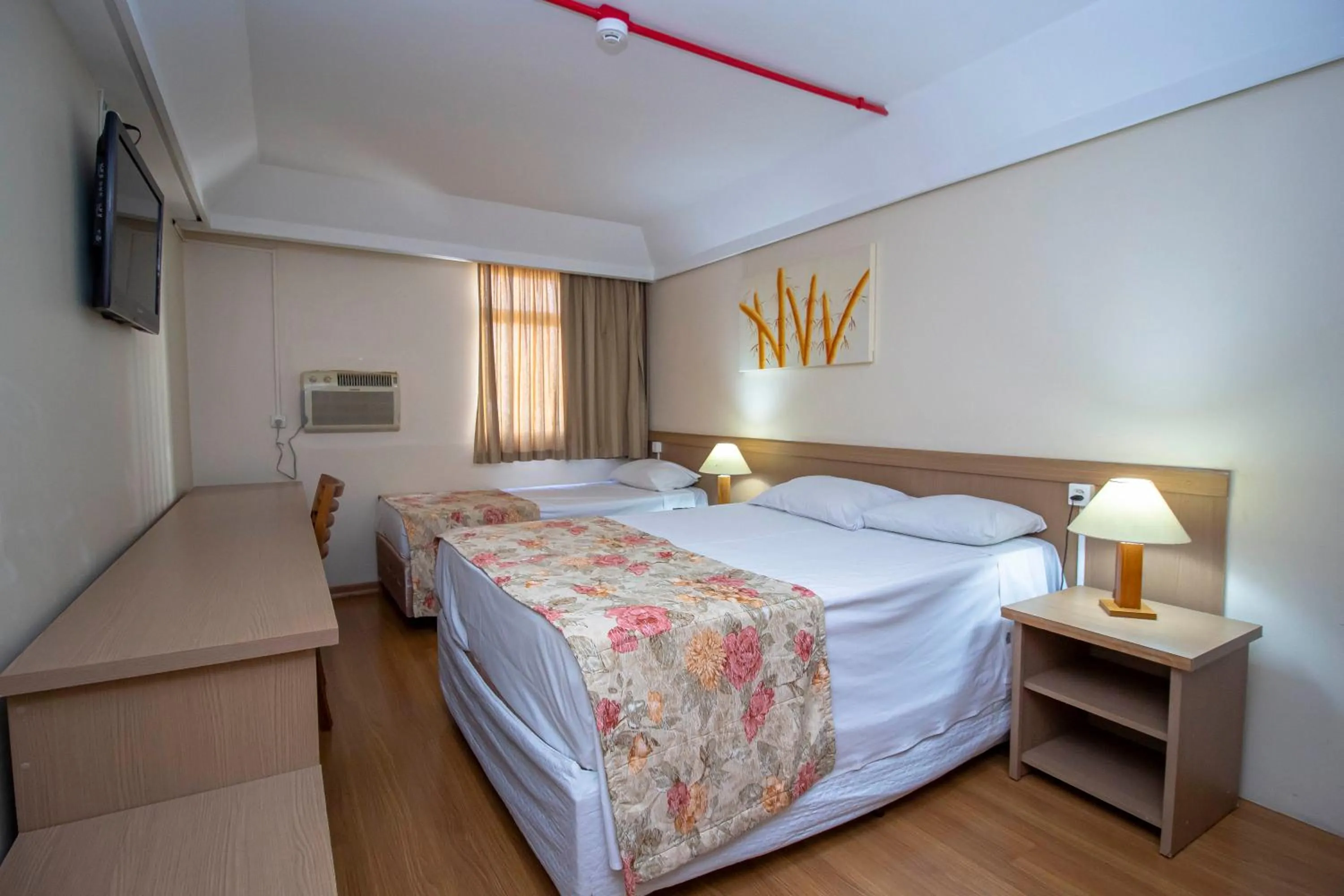 Bedroom, Bed in Hotel Golden Park Curitiba By Nacional Inn