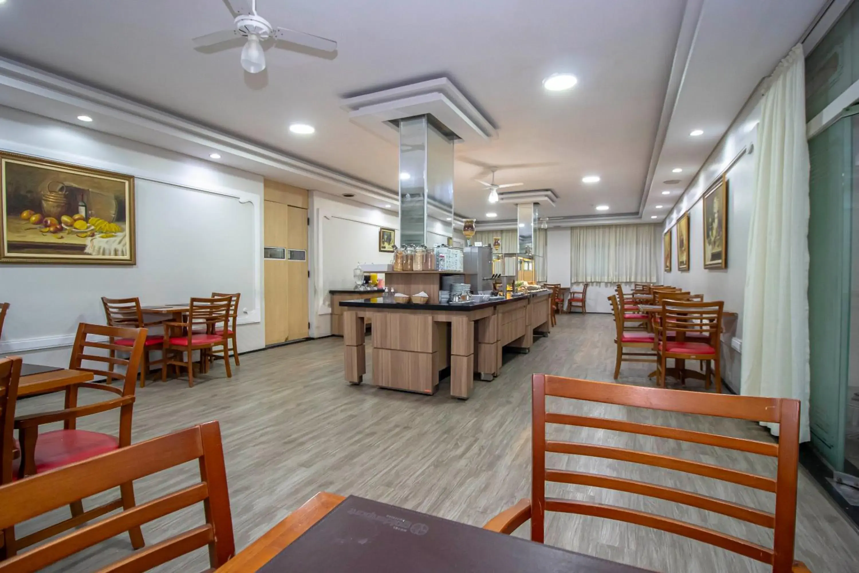 Restaurant/places to eat in Hotel Golden Park Curitiba By Nacional Inn Restaurant/places to eat in Hotel Golden Park Curitiba By Nacional Inn