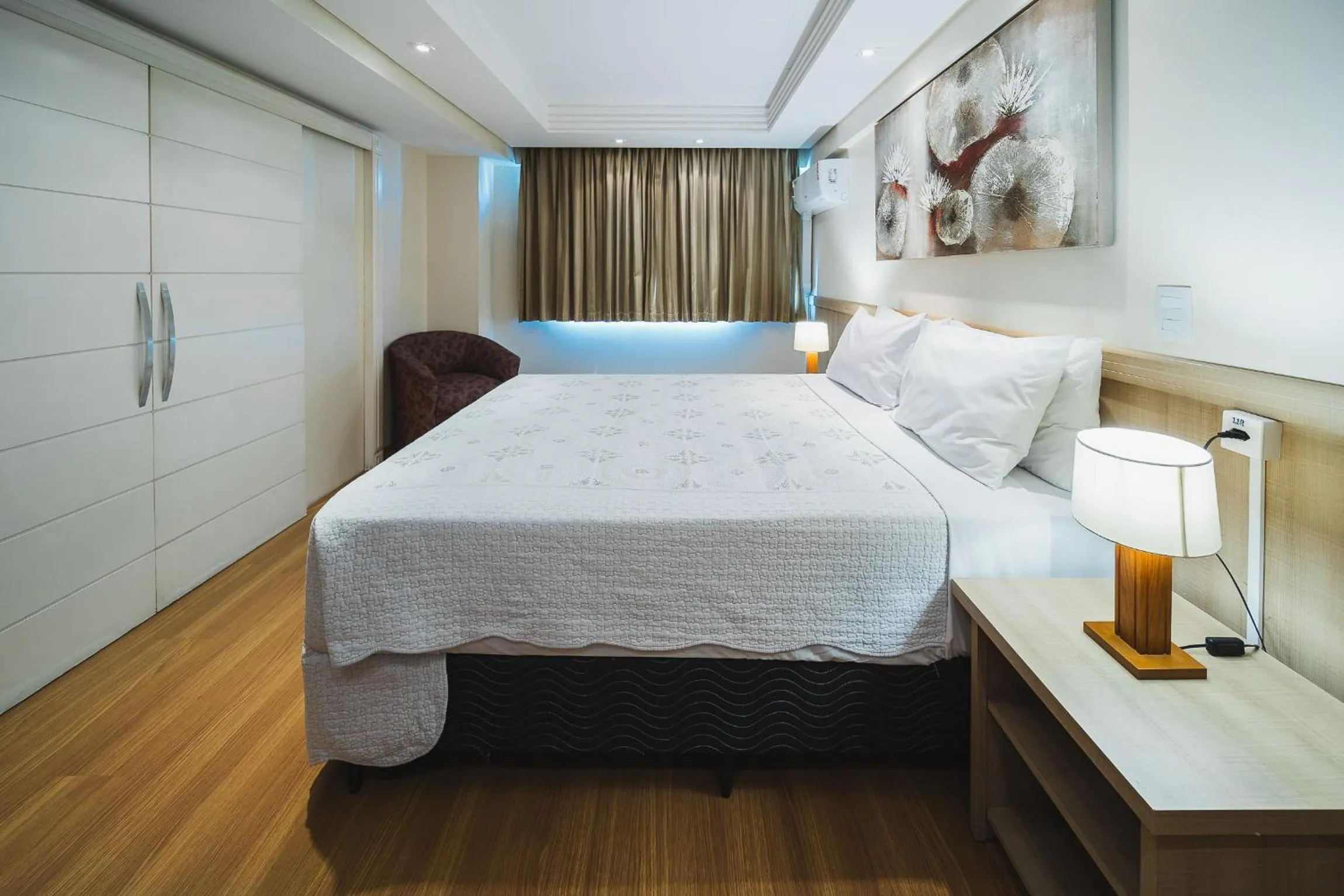 Bed in Hotel Golden Park Curitiba By Nacional Inn