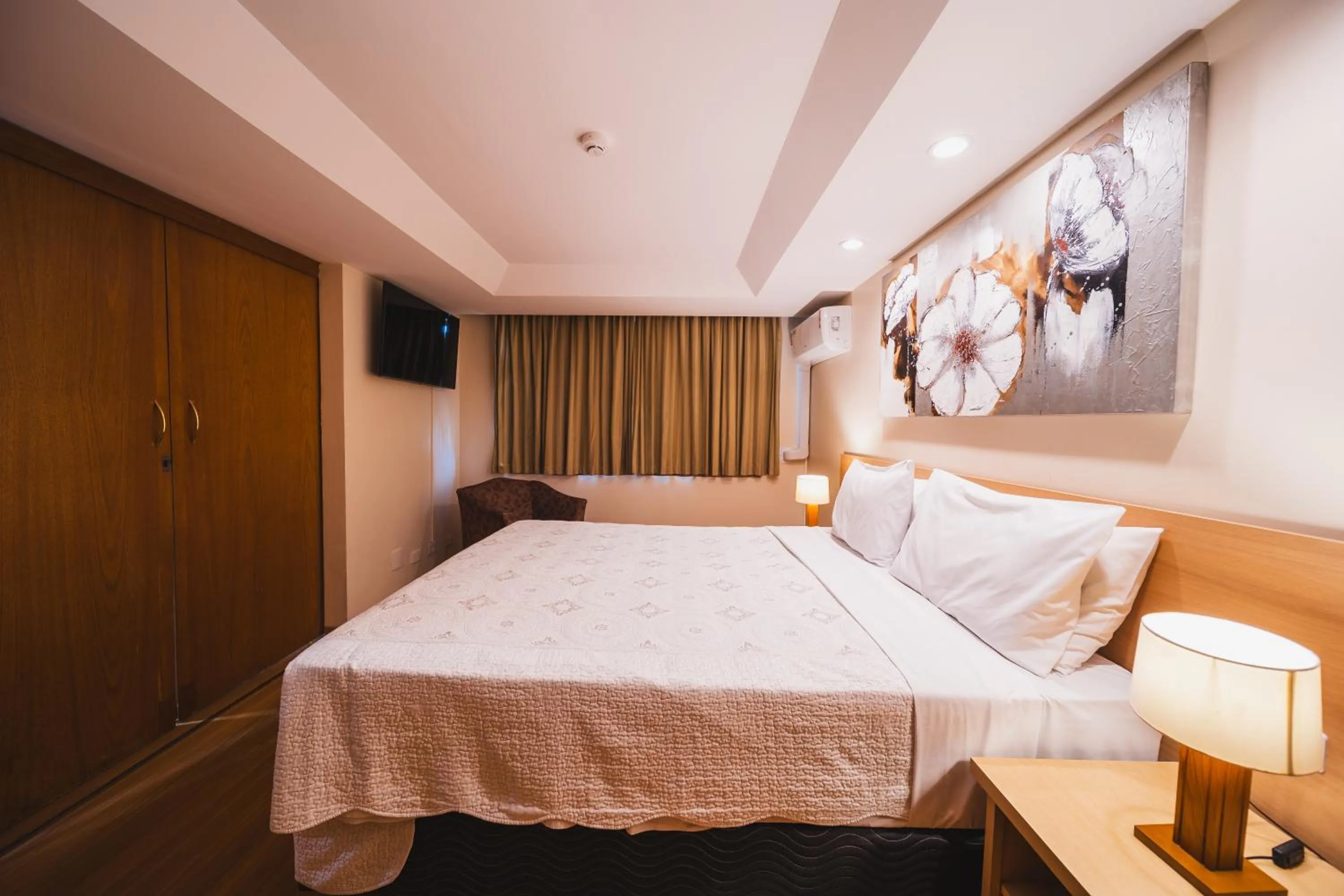 Bed in Hotel Golden Park Curitiba By Nacional Inn