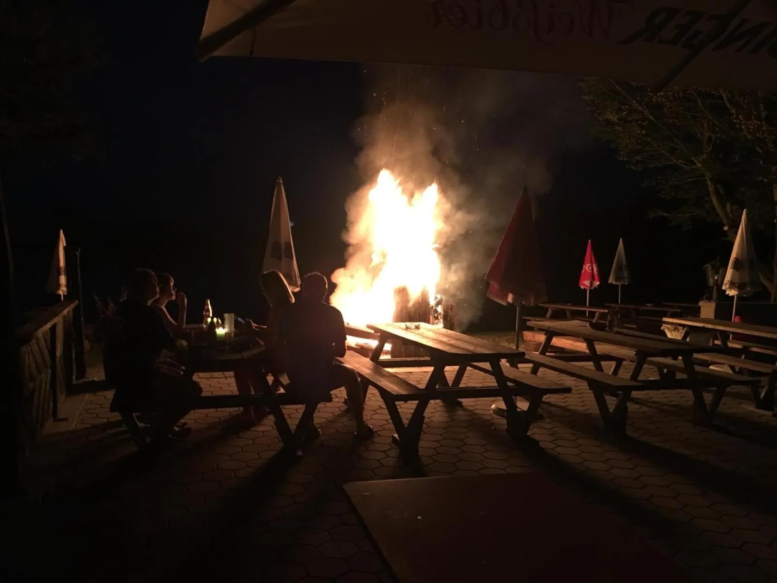 Seehaus Mamming - Hotel - Schlaffässer - Biergarten - Camping