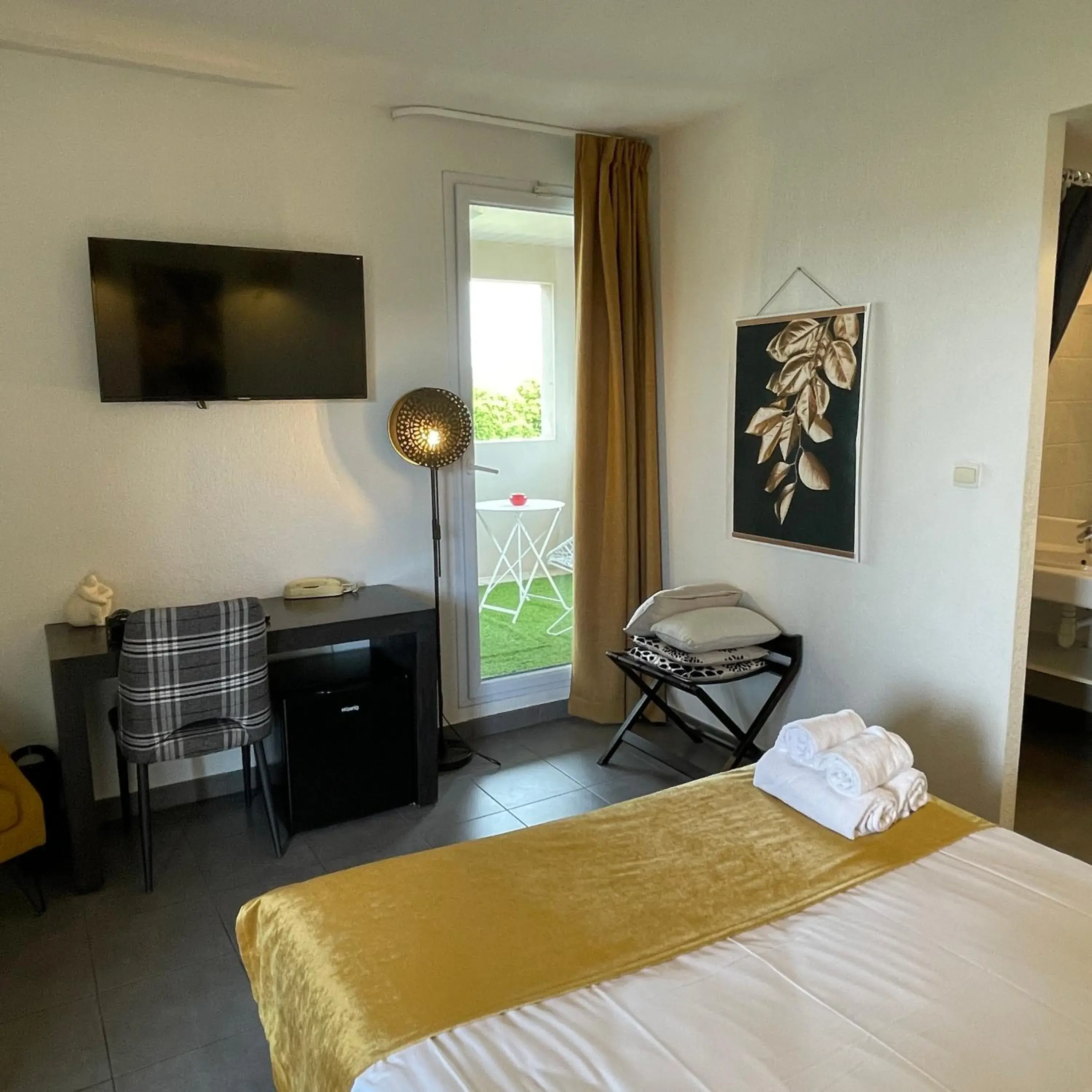 Double Room with Terrace in Patio De Violette Double Room with Terrace in Patio De Violette