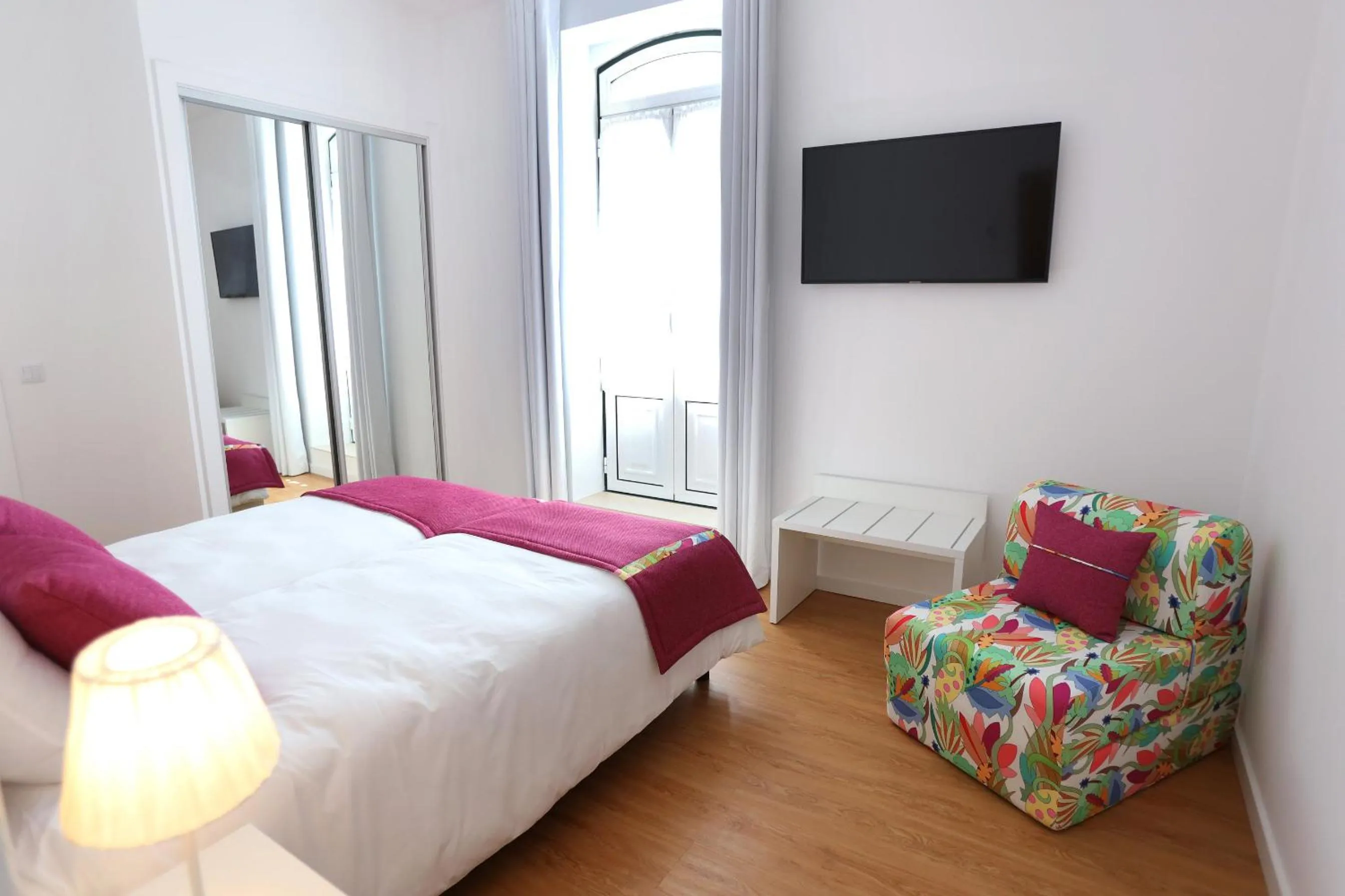 Bedroom, Bed in Glass Boutique - Rooms & Suites