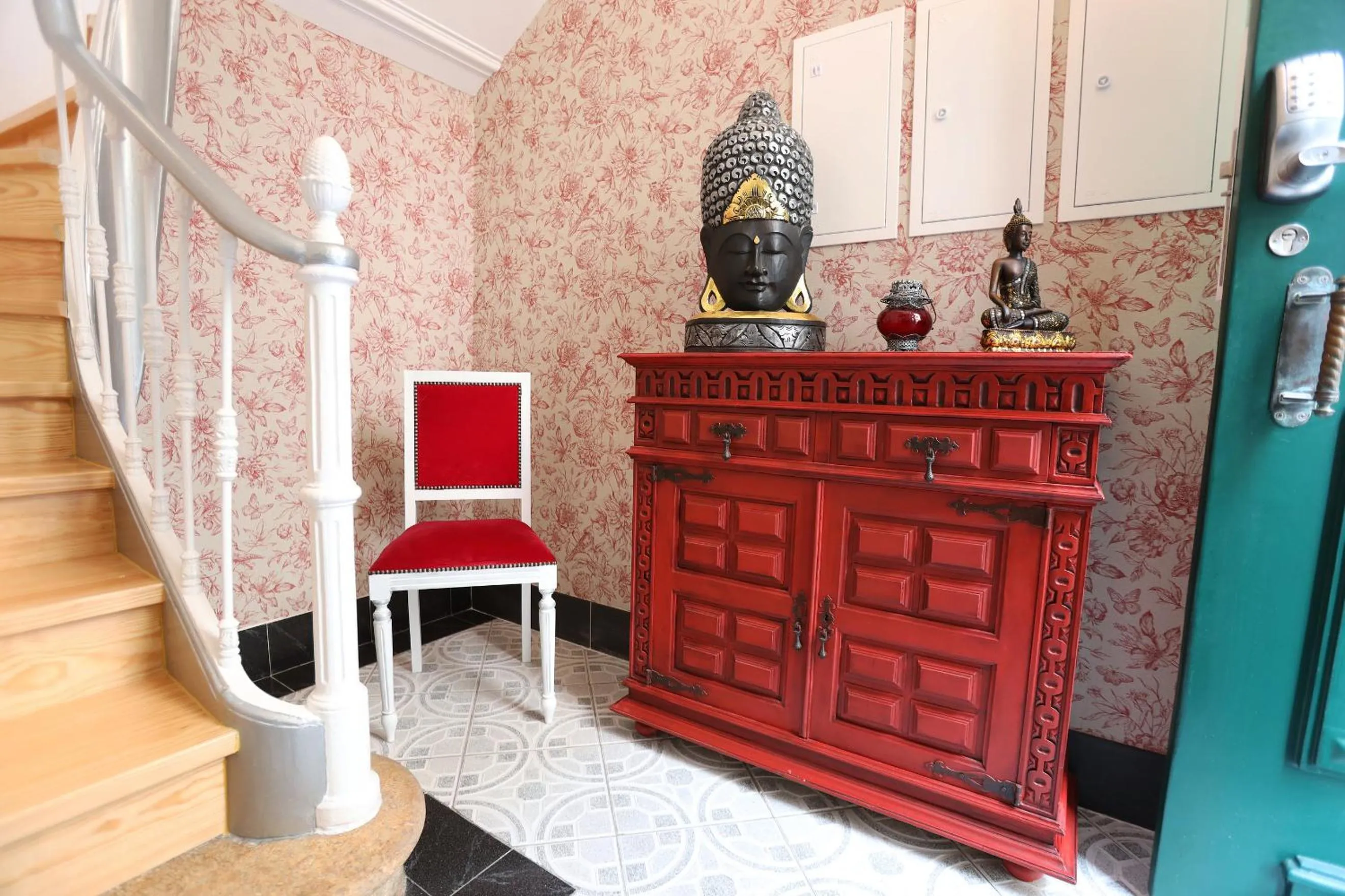 Property building in Glass Boutique - Rooms & Suites