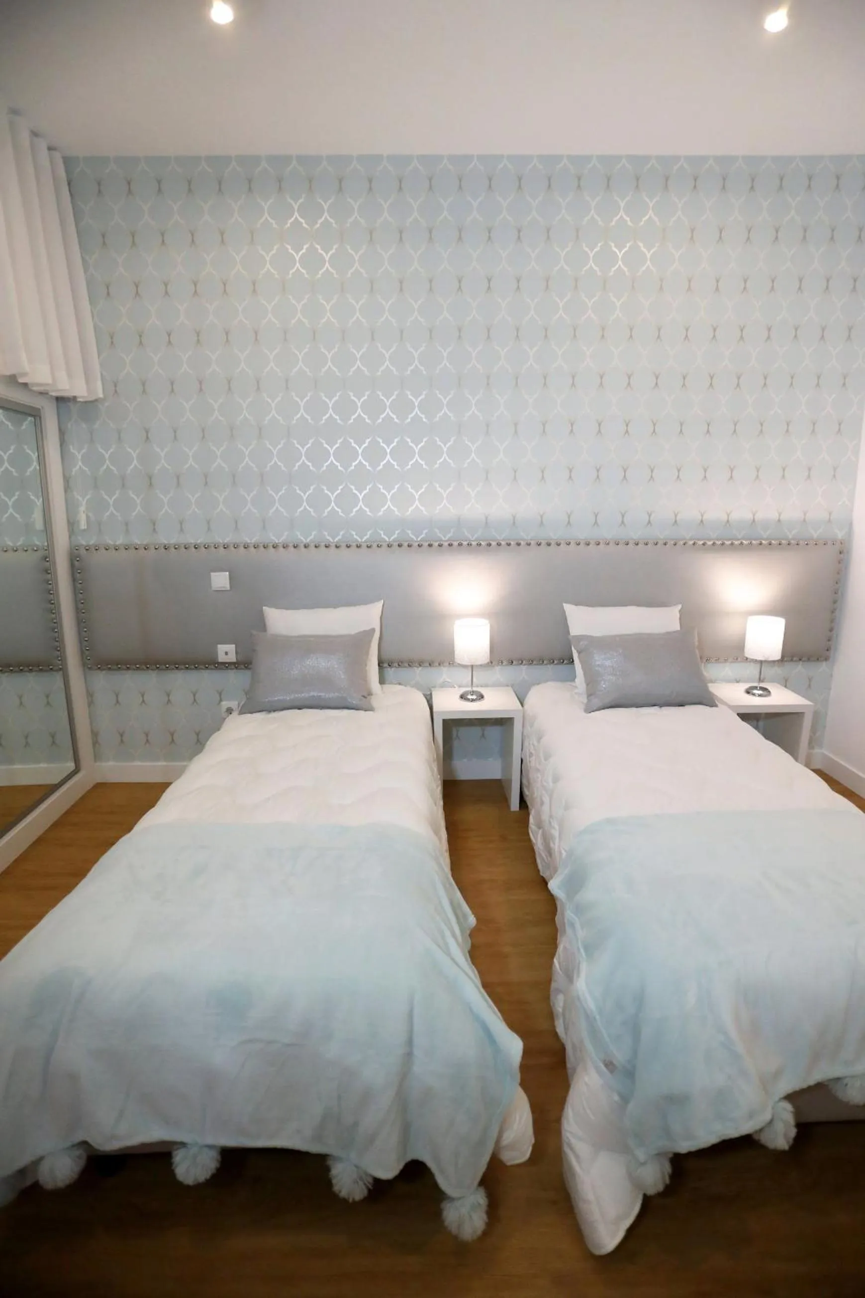 Bedroom, Bed in Glass Boutique - Rooms & Suites