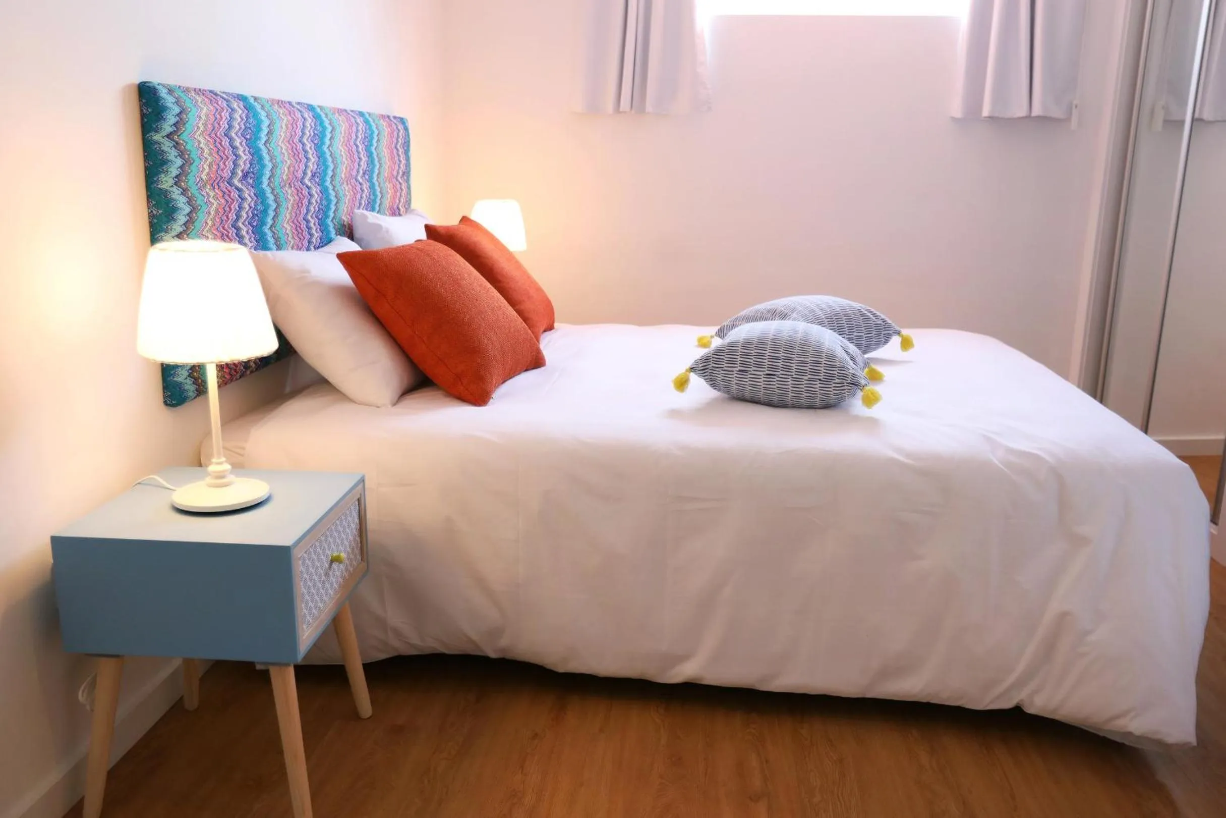 Bed in Glass Boutique - Rooms & Suites