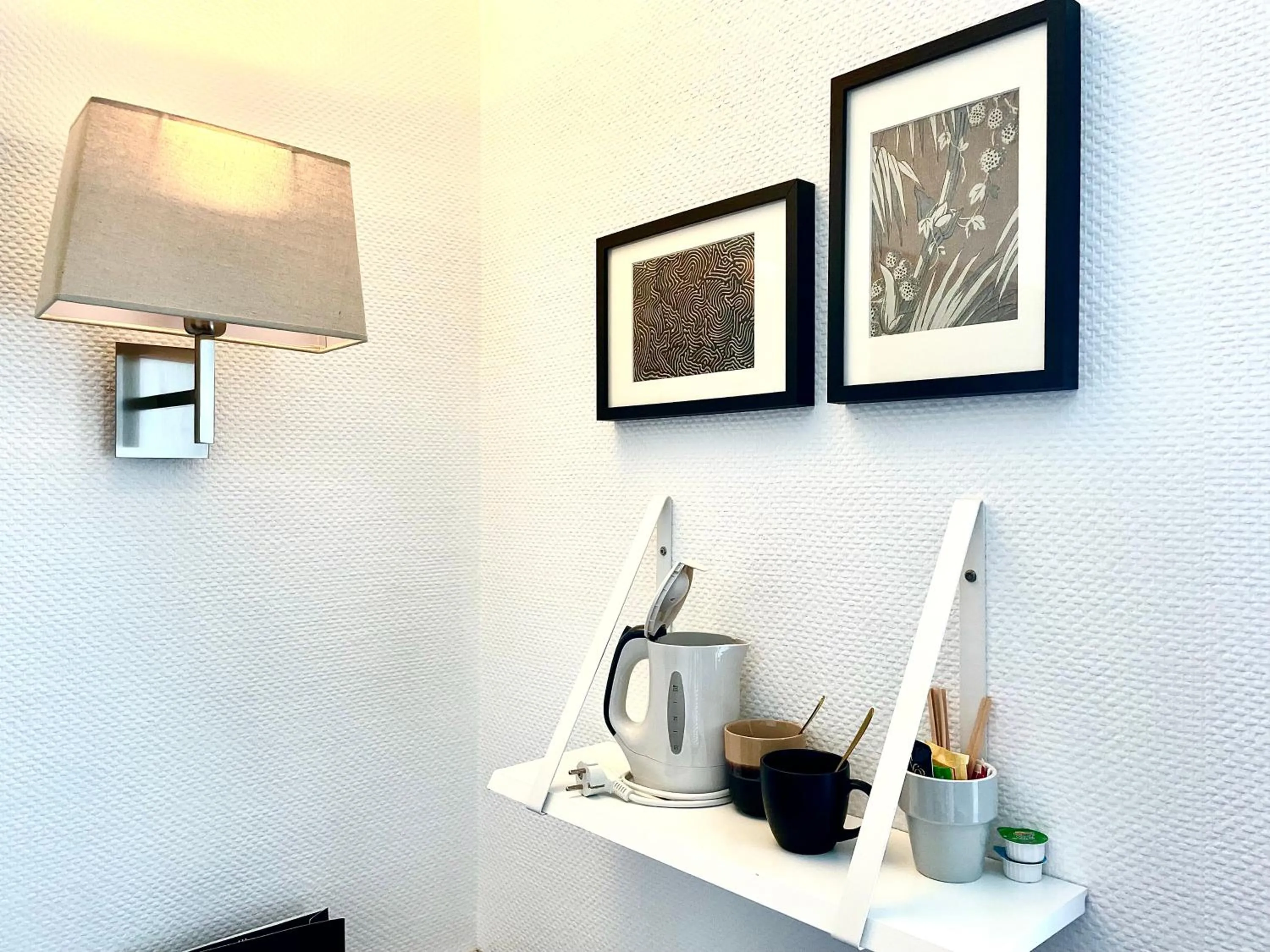 Coffee/tea facilities in Cit'Hotel Hôtel de France et d'Europe