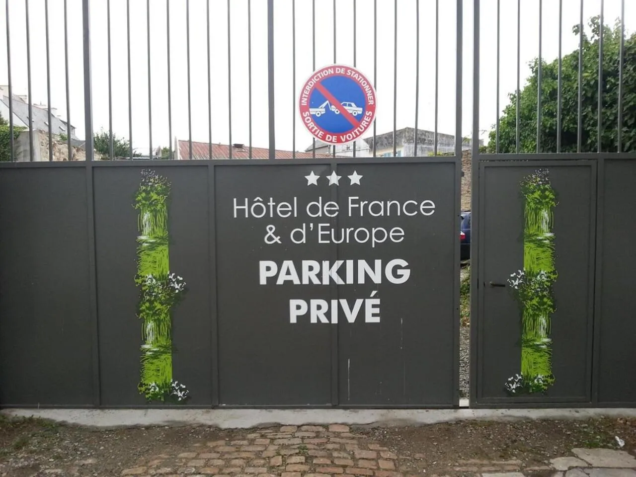 Parking in Cit'Hotel Hôtel de France et d'Europe