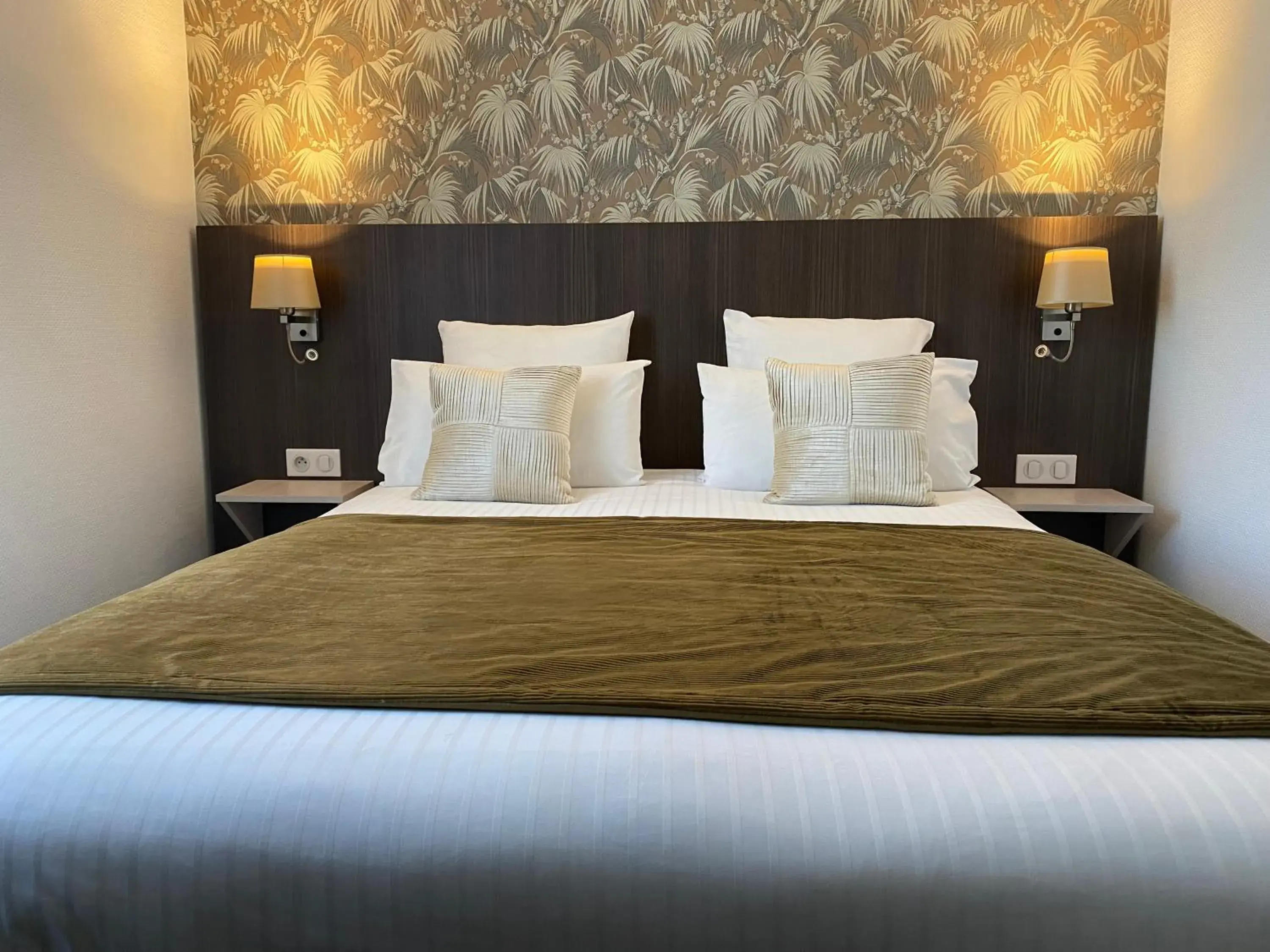 Comfort Double Room - single occupancy in Cit'Hotel Hôtel de France et d'Europe Comfort Double Room - single occupancy in Cit'Hotel Hôtel de France et d'Europe