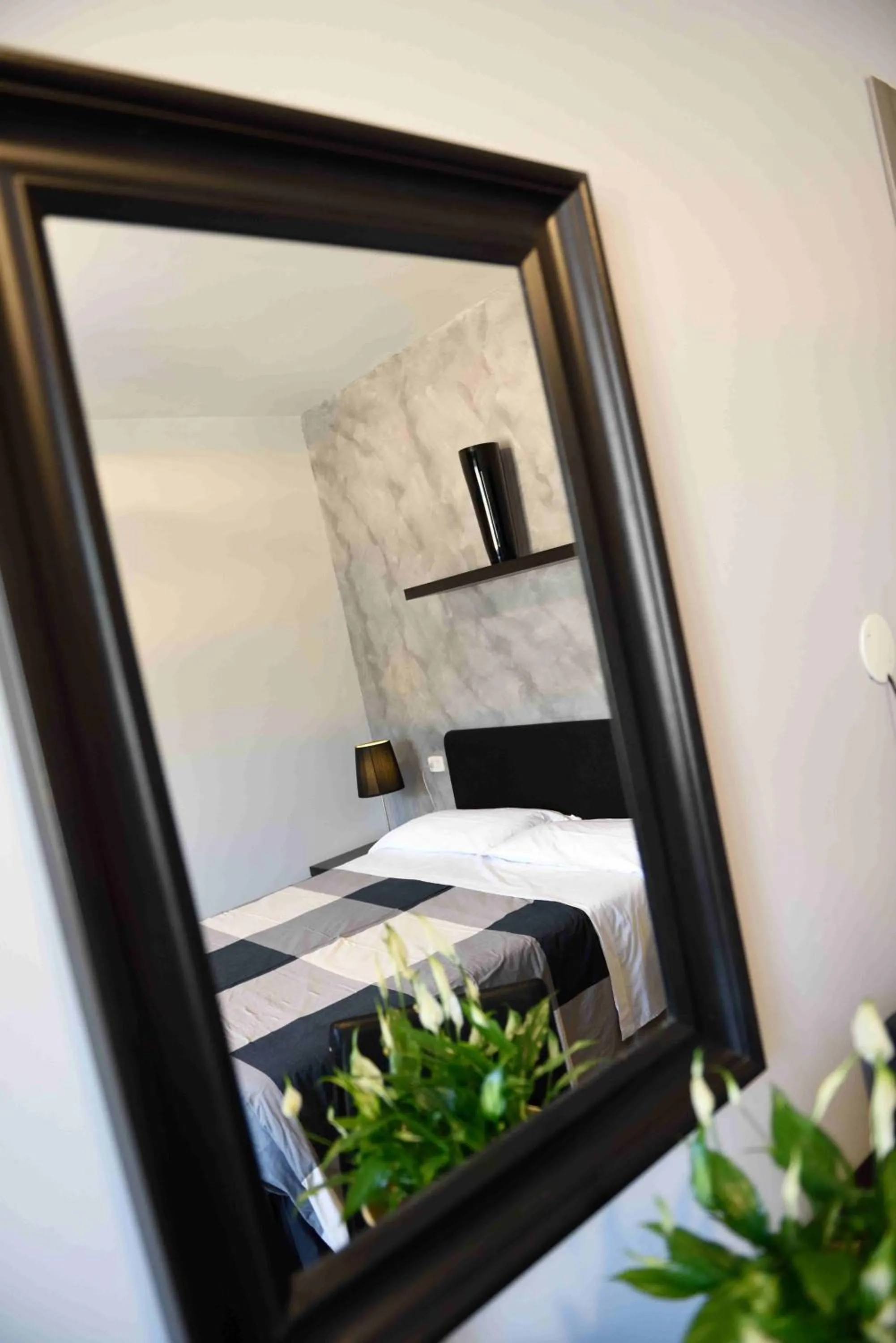 Decorative detail, Bed in Hotel Residenza Alighieri