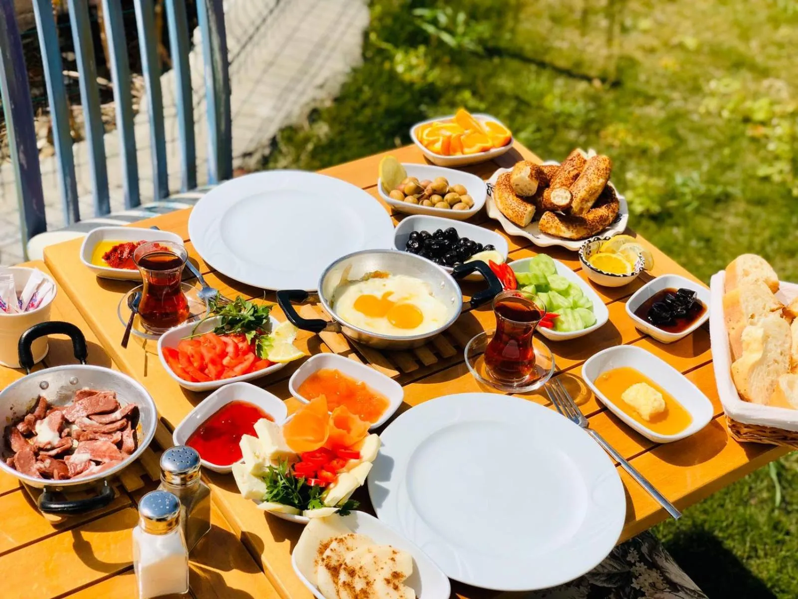 Food and drinks in Villa Veria