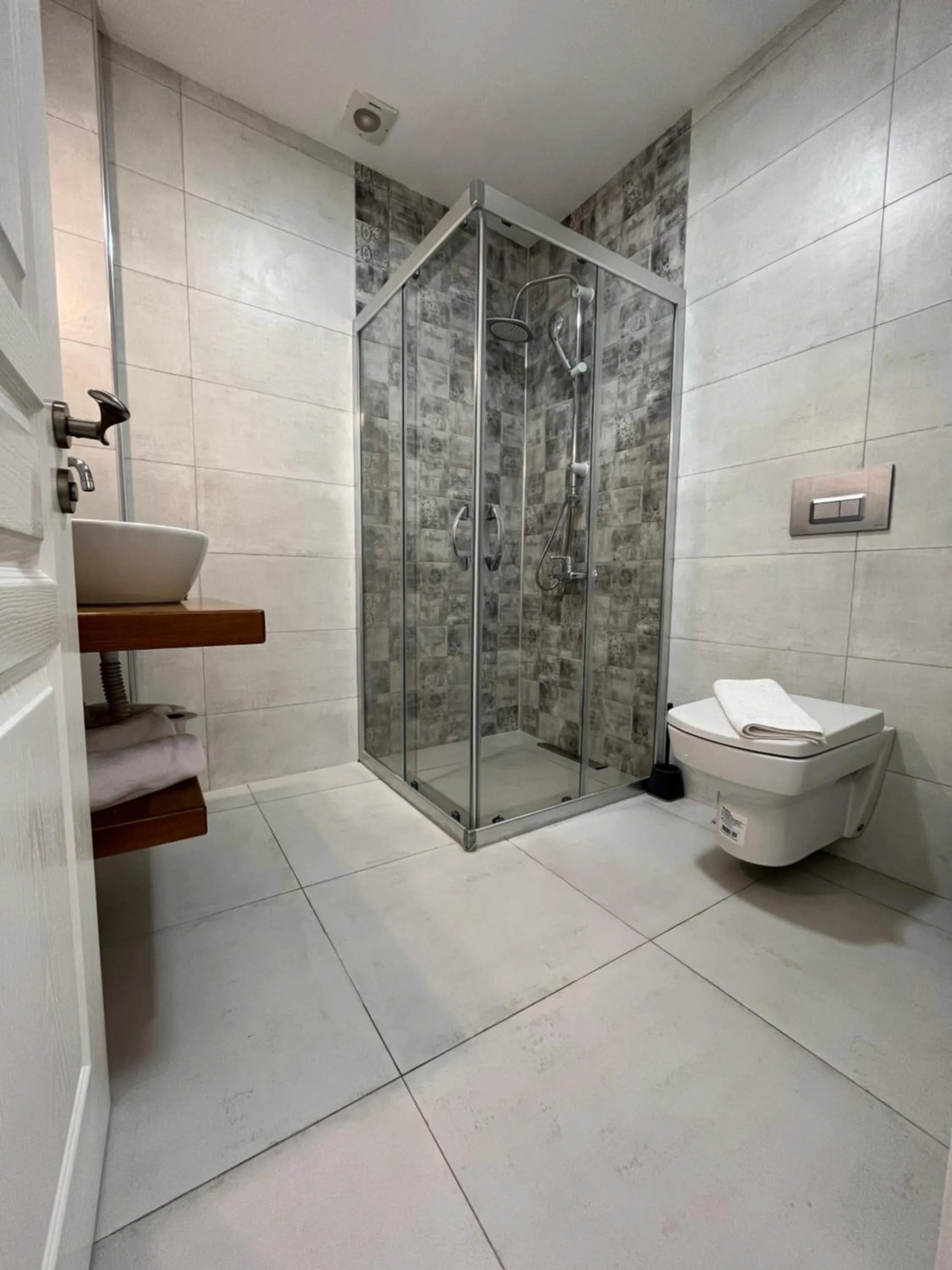 Shower in Villa Veria