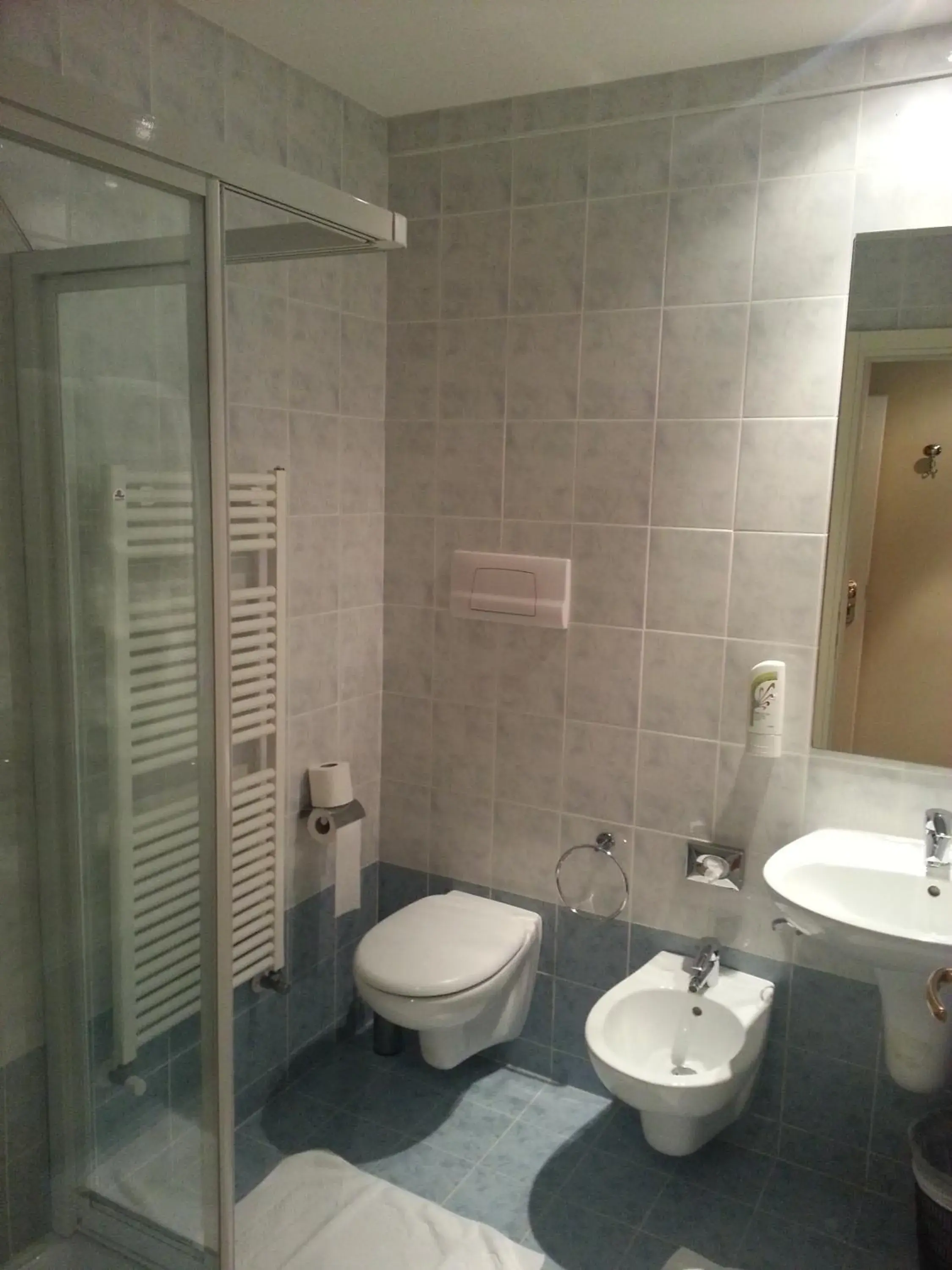 Twin Room with Bathroom in Albergo Costantini Twin Room with Bathroom in Albergo Costantini