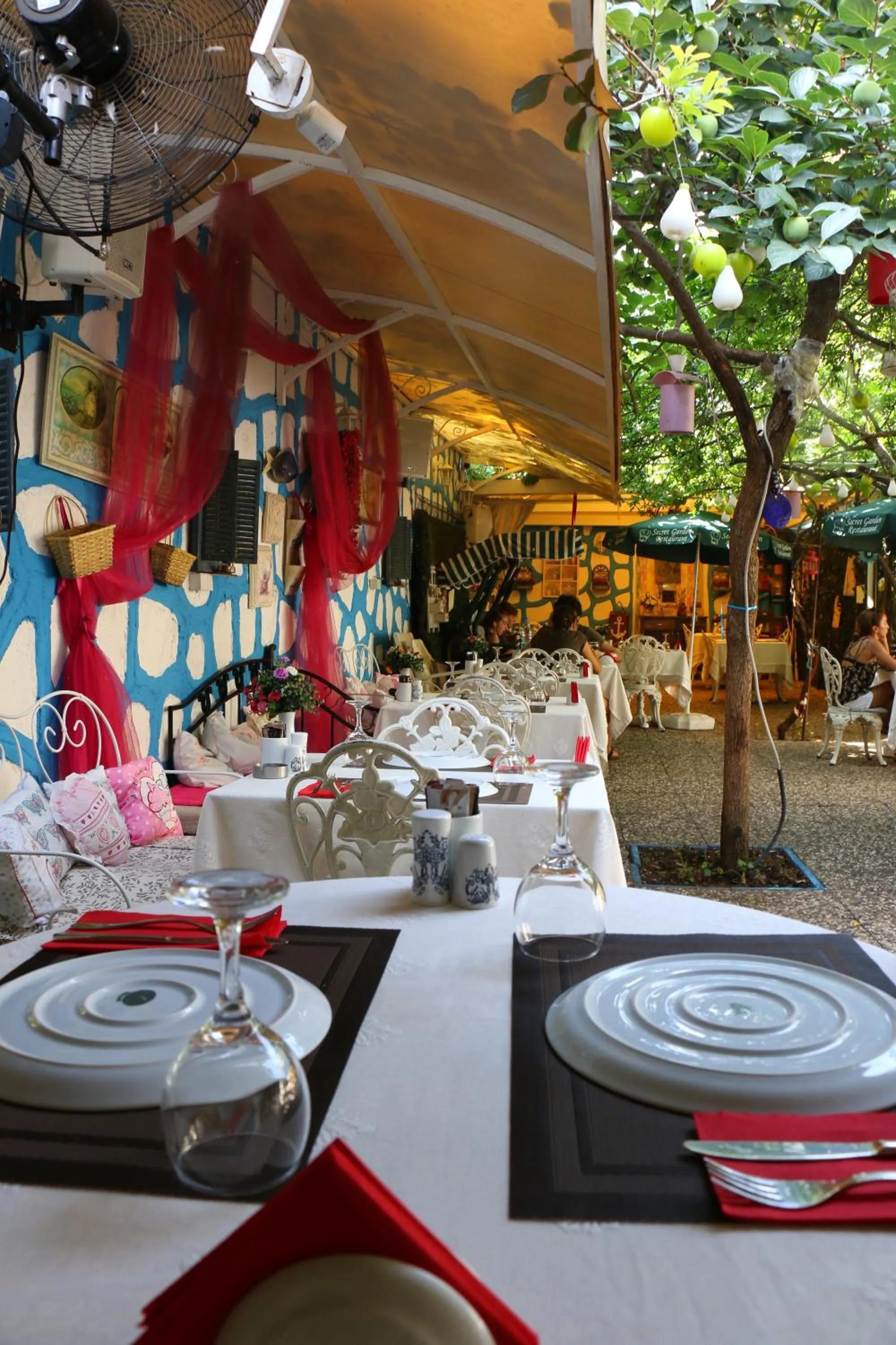 Restaurant/places to eat in Ada Palas Buyukada