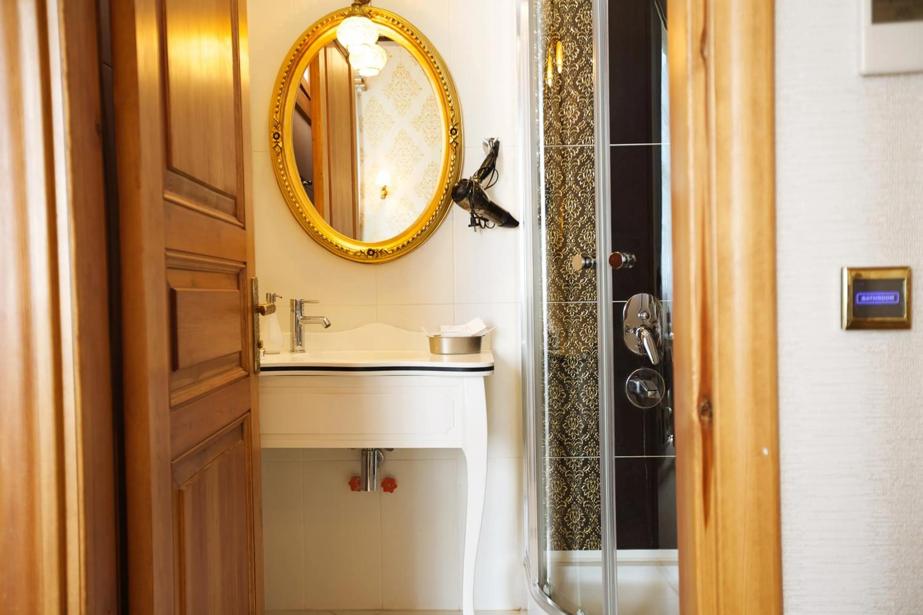 Bathroom in Ada Palas Buyukada