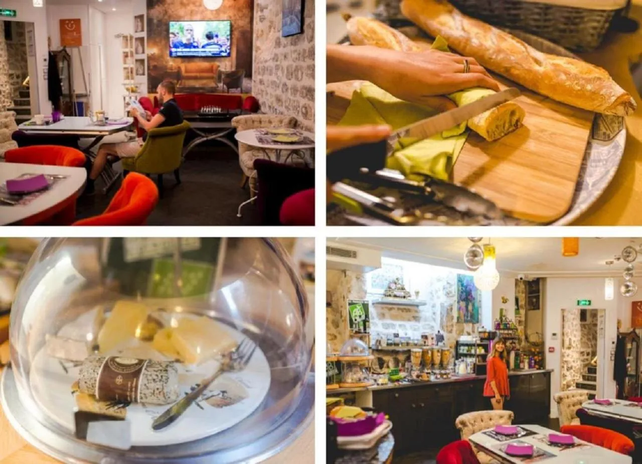 Breakfast in Le Pavillon Hotel