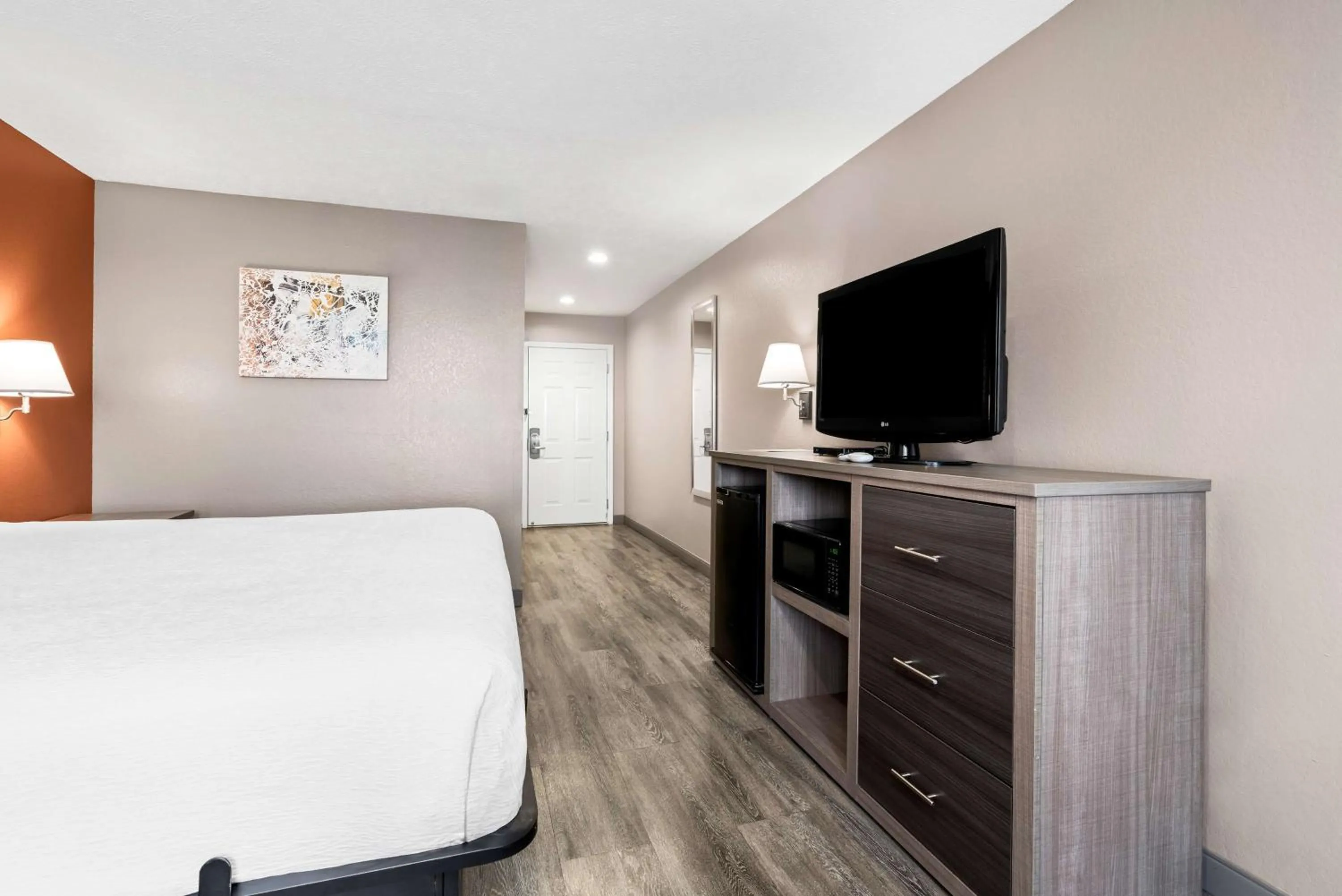 Bedroom, Bed in Best Western Gateway Inn