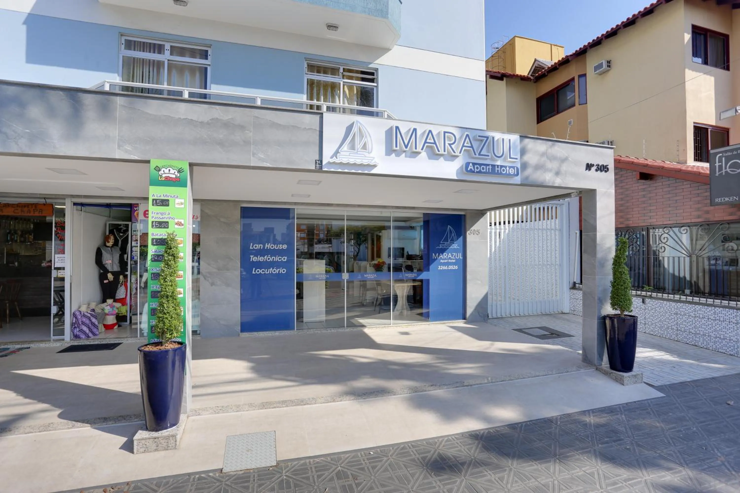 Property building in Marazul Apart Hotel