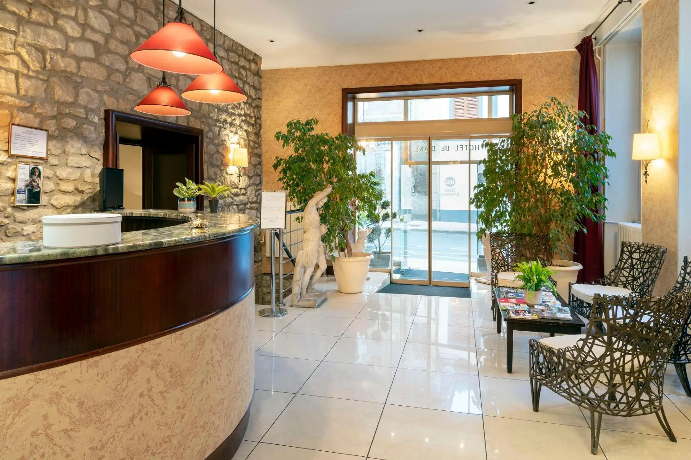 Lobby or reception in Best Western de Diane Lobby or reception in Best Western de Diane