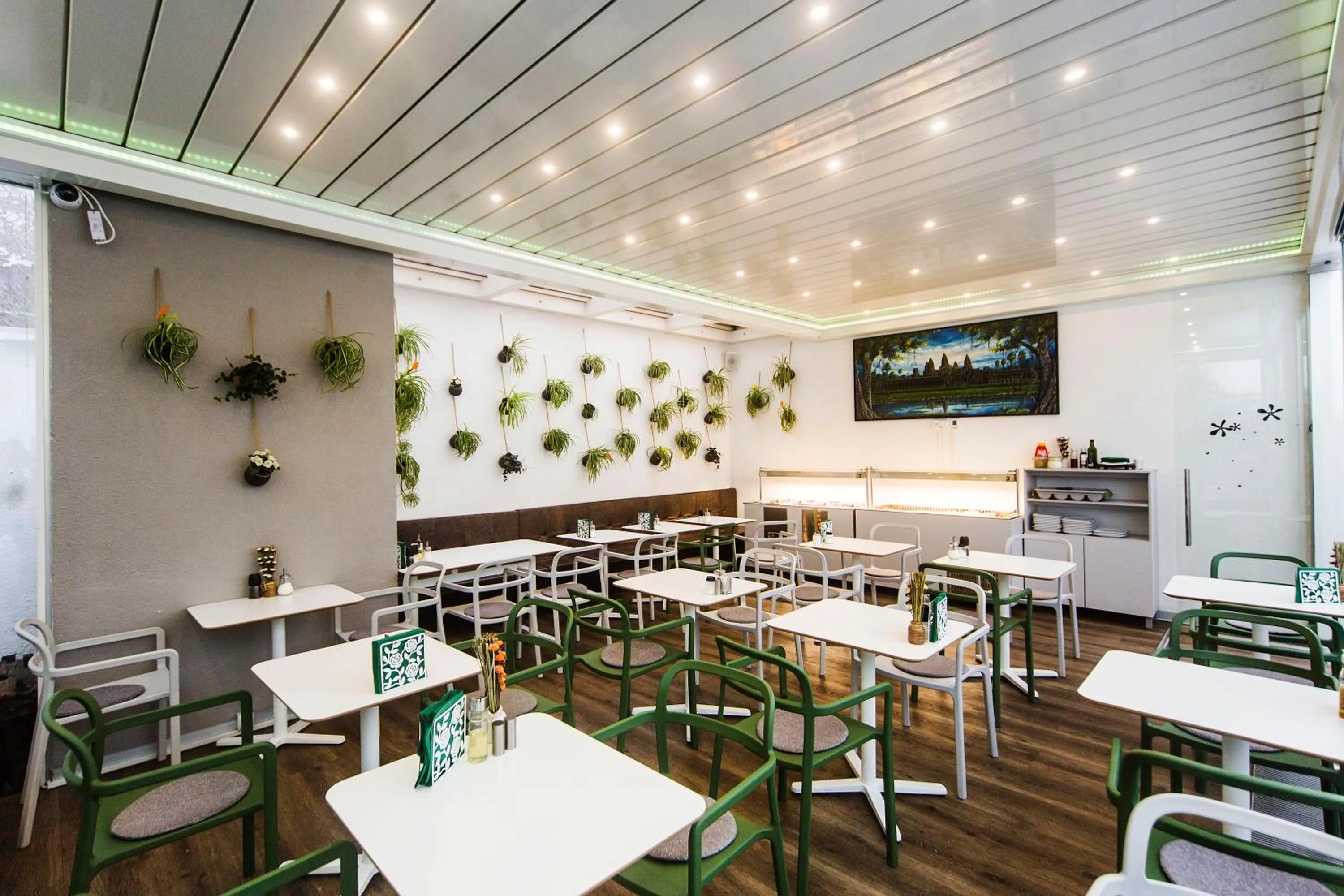 Breakfast in Garden Hotel