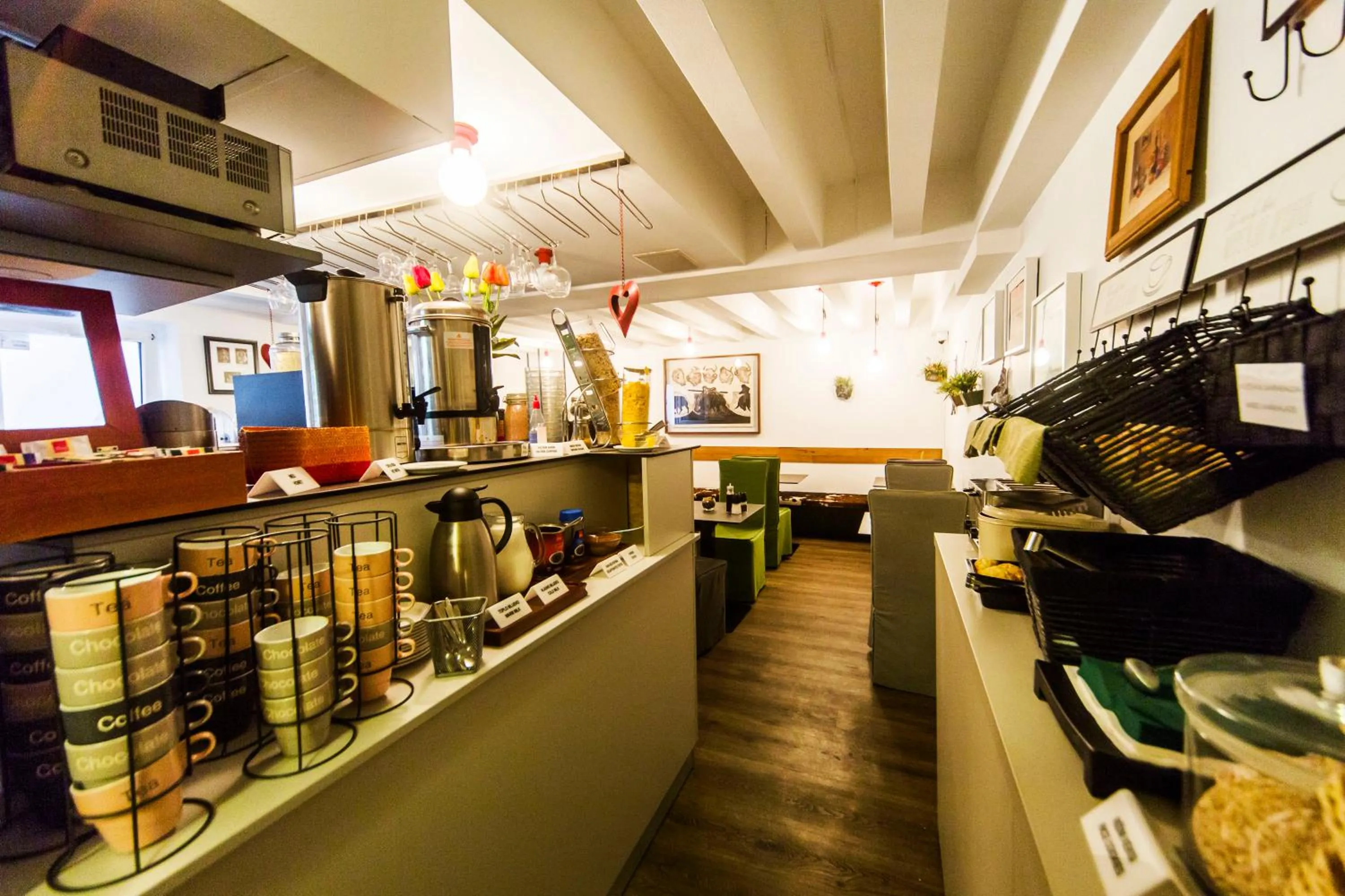 Breakfast in Garden Hotel