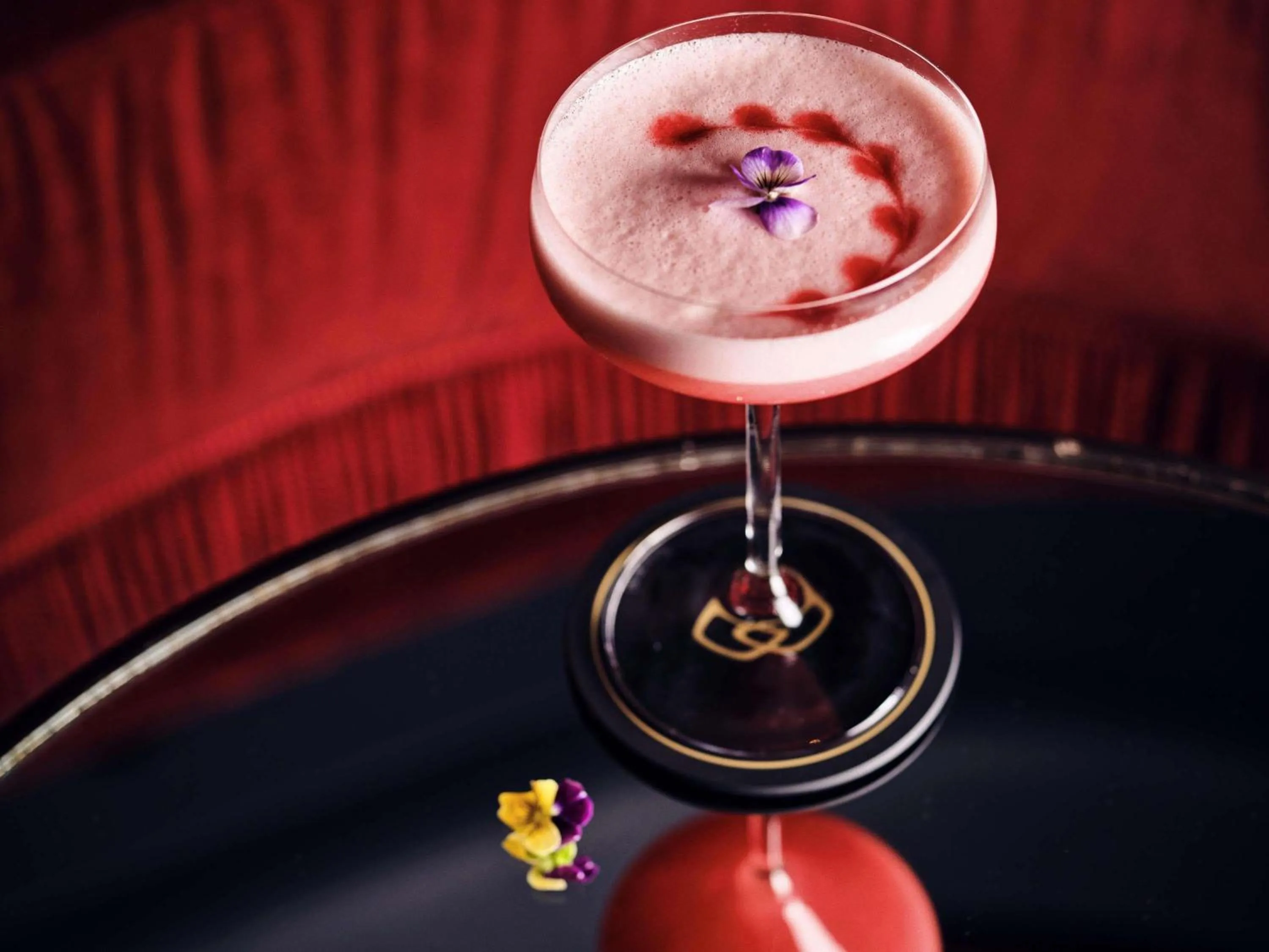 Lounge or bar in Sofitel Lyon Bellecour