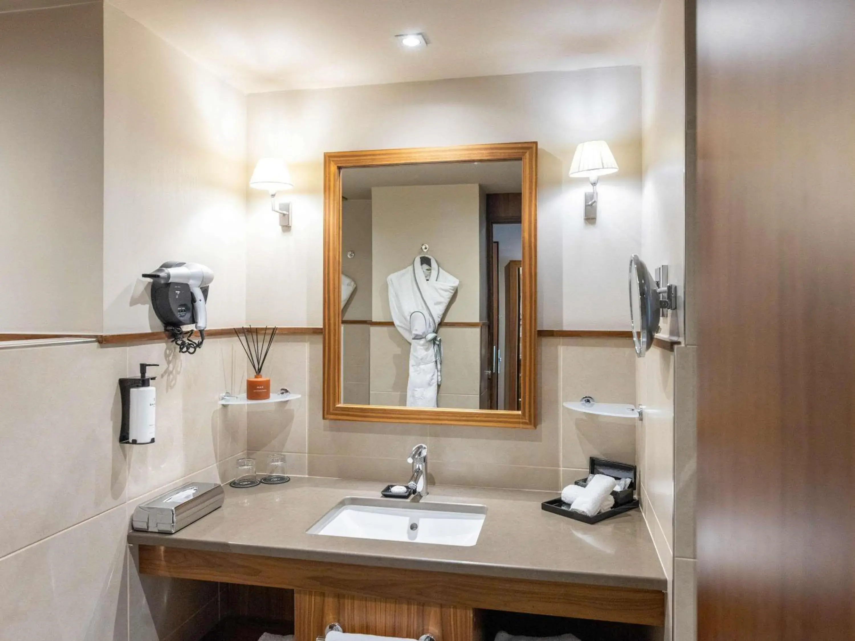 Bedroom in Sofitel Lyon Bellecour Bedroom in Sofitel Lyon Bellecour