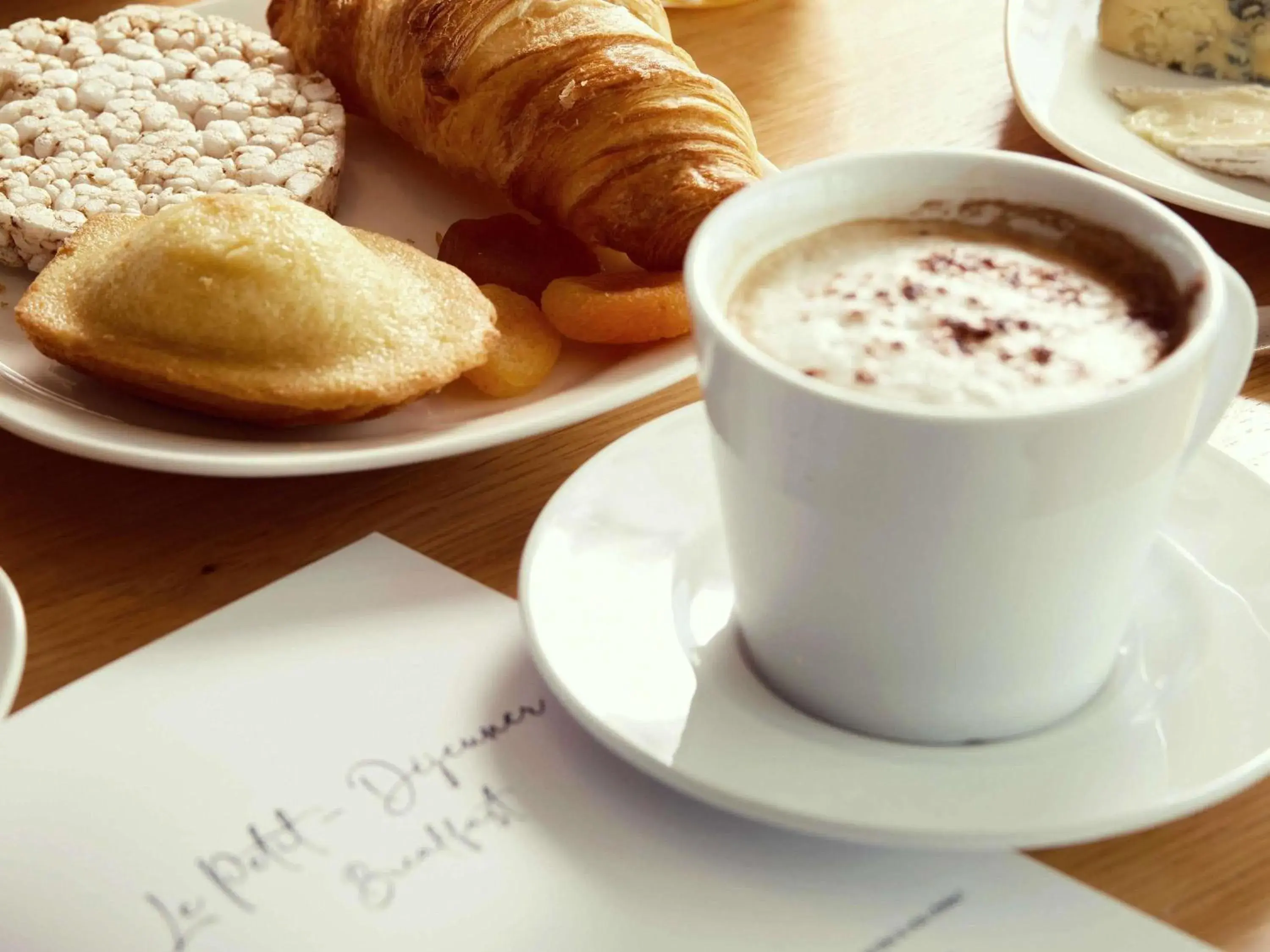 Breakfast in Sofitel Lyon Bellecour Breakfast in Sofitel Lyon Bellecour