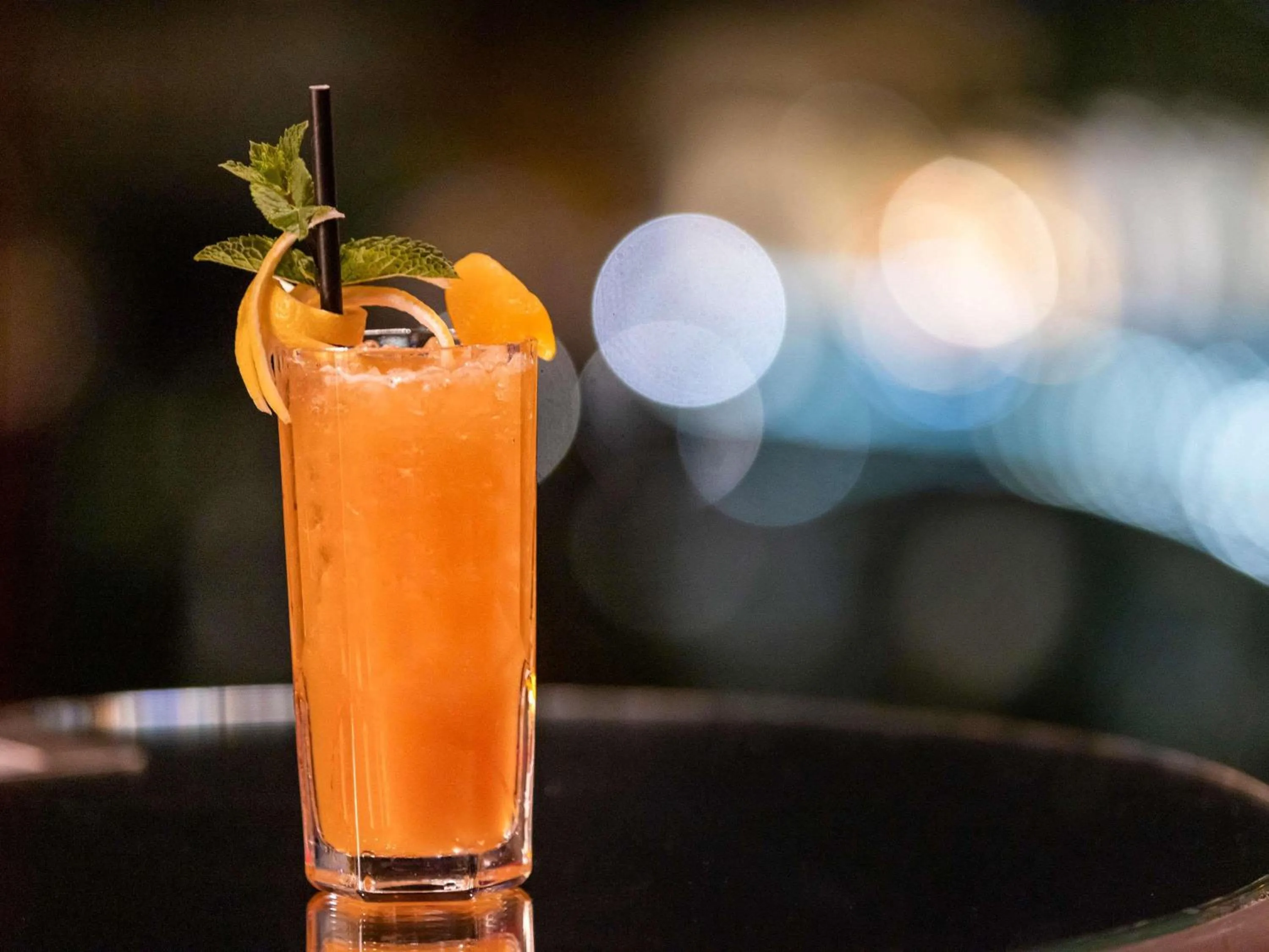 Lounge or bar in Sofitel Lyon Bellecour