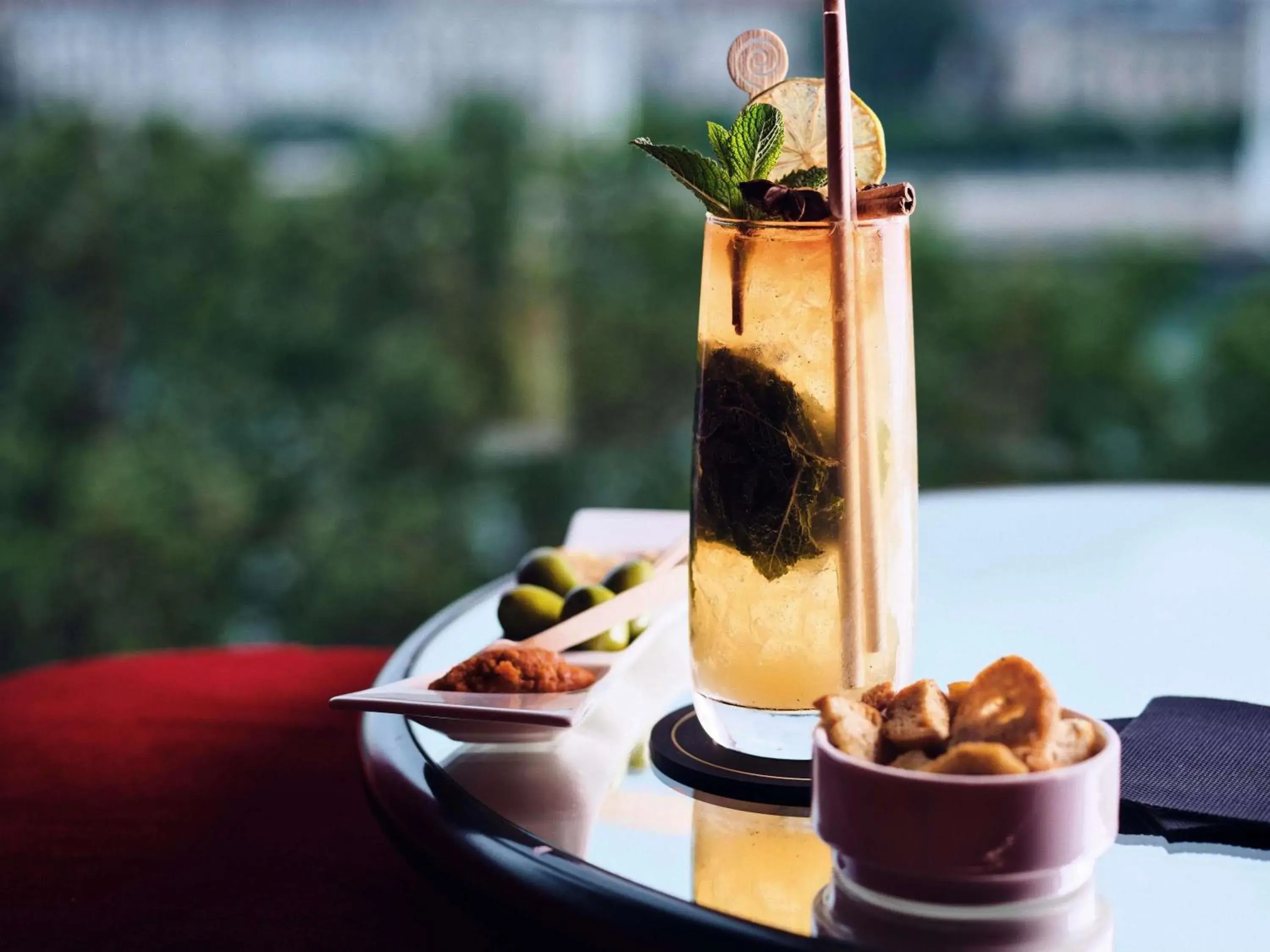 Lounge or bar in Sofitel Lyon Bellecour Lounge or bar in Sofitel Lyon Bellecour