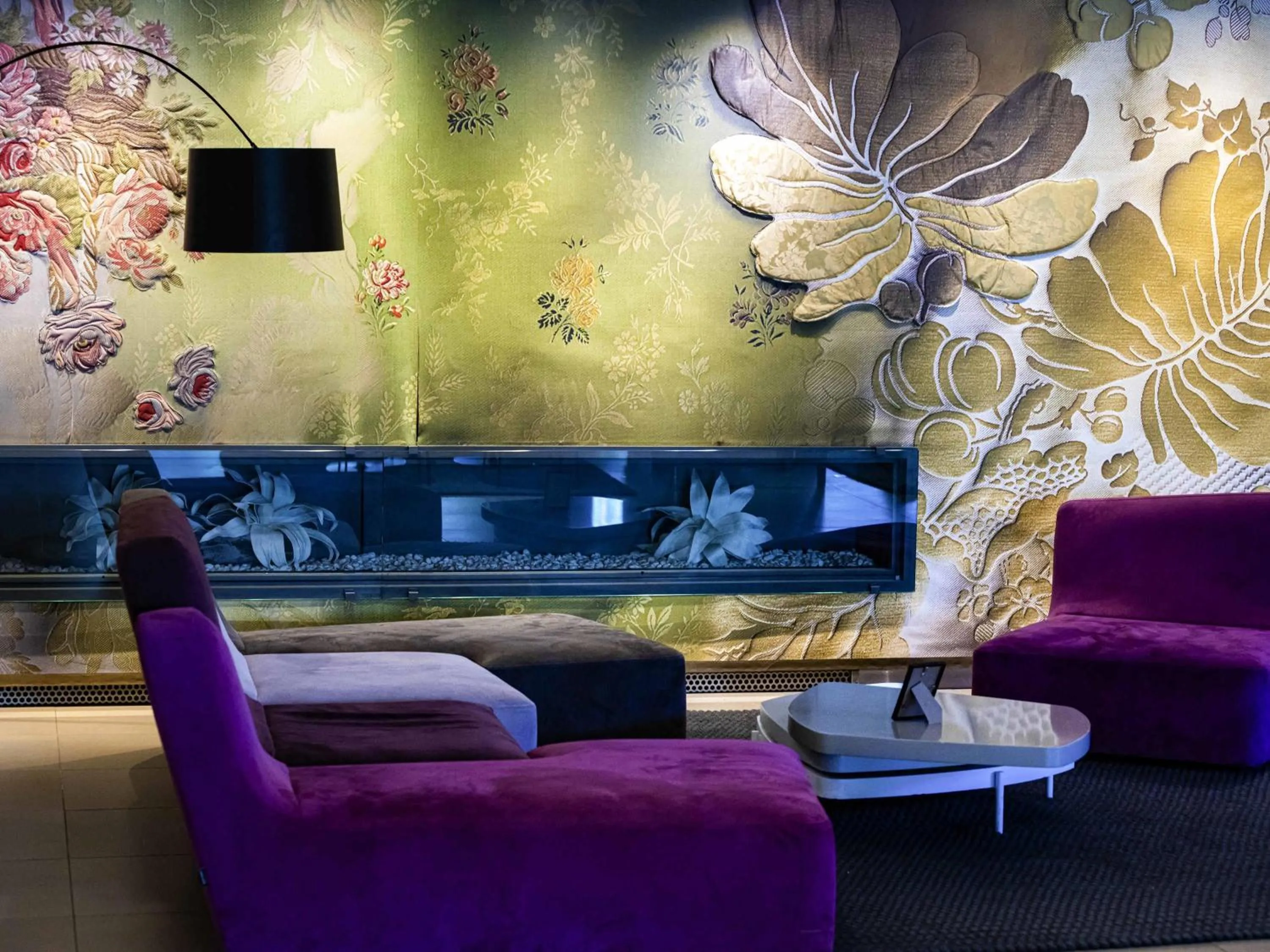 Lounge or bar in Sofitel Lyon Bellecour