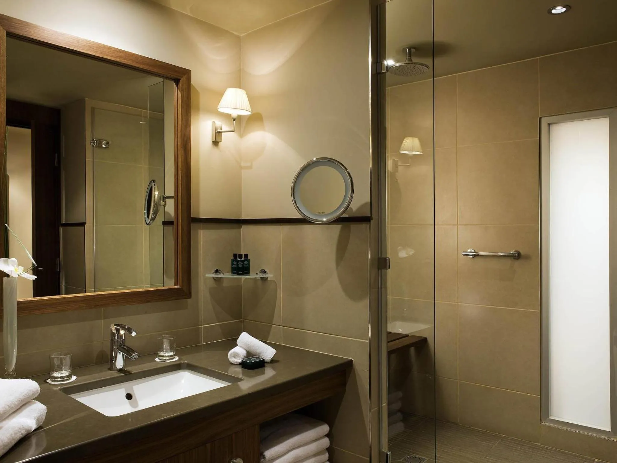 Photo of the whole room in Sofitel Lyon Bellecour