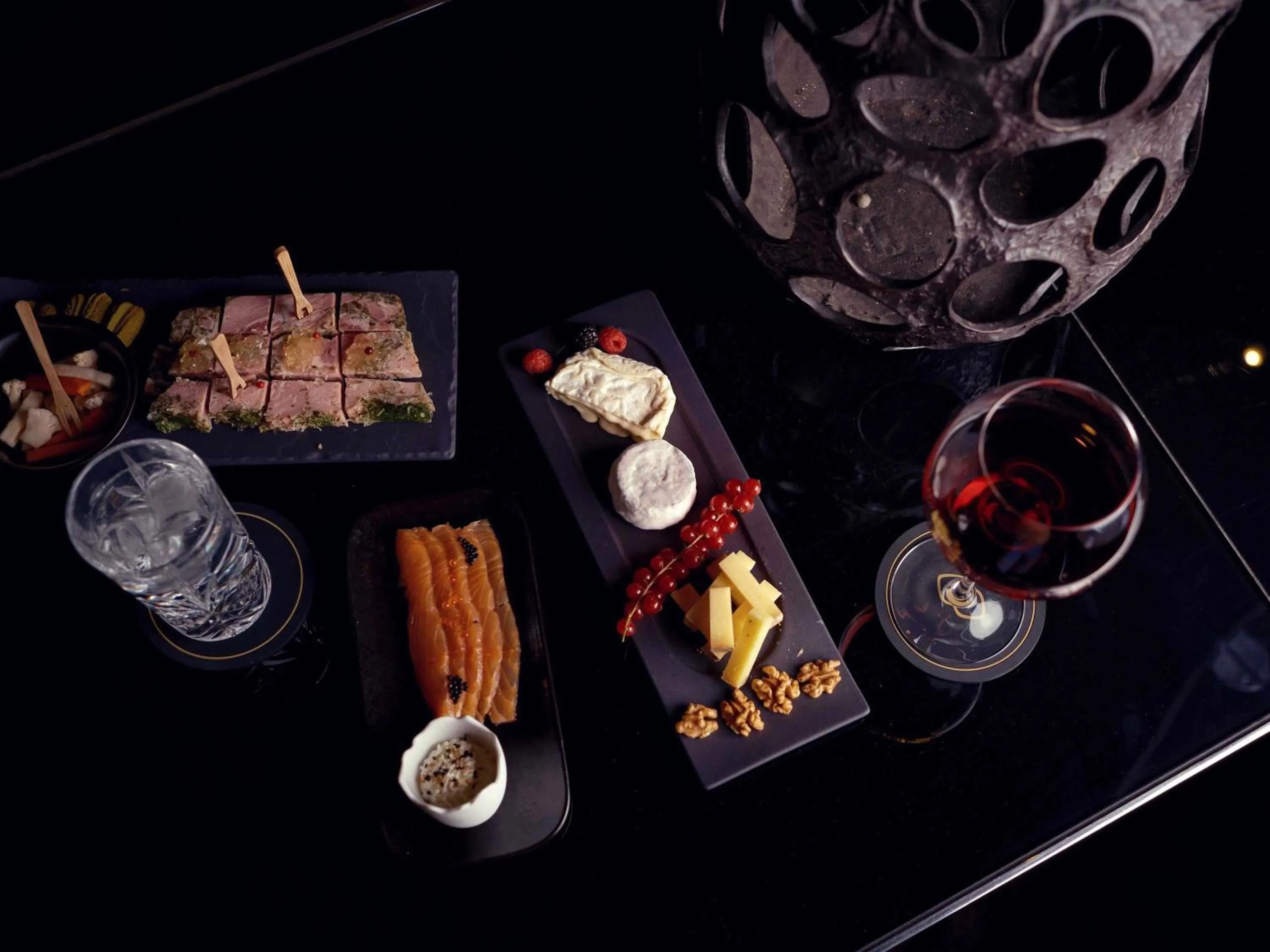 Lounge or bar in Sofitel Lyon Bellecour