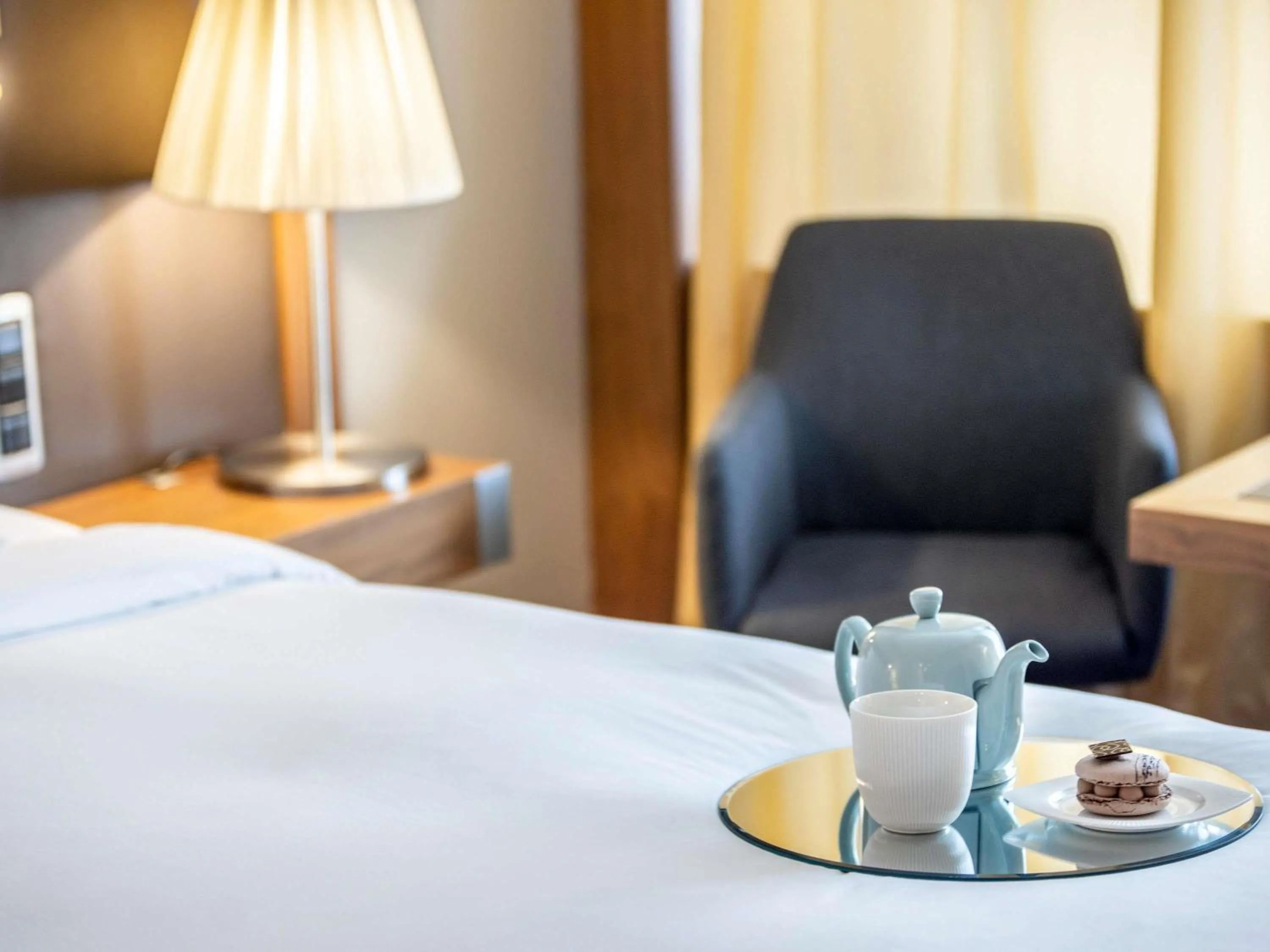 Bedroom, Bed in Sofitel Lyon Bellecour