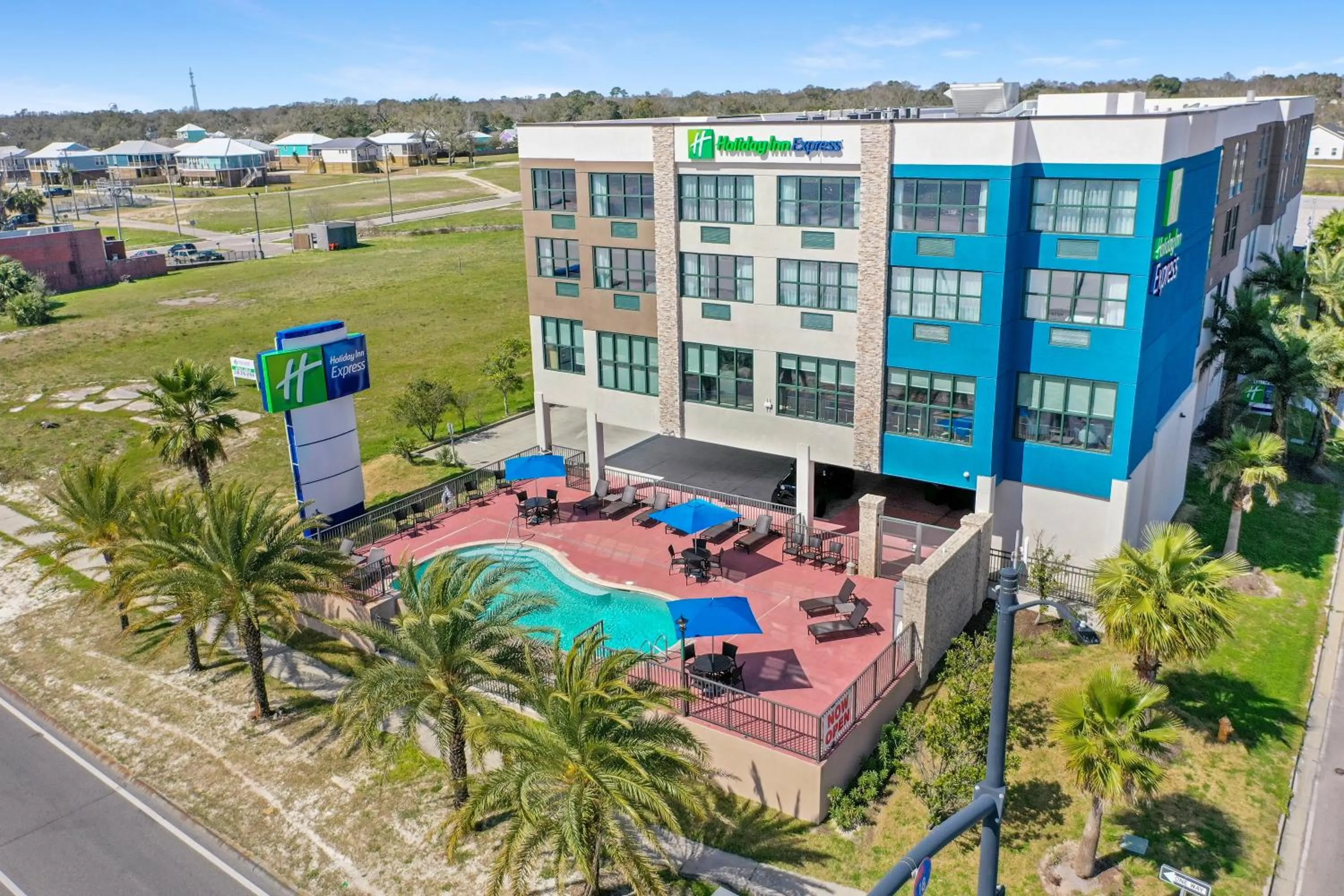 Property building in Holiday Inn Express - Gulfport Beach by IHG